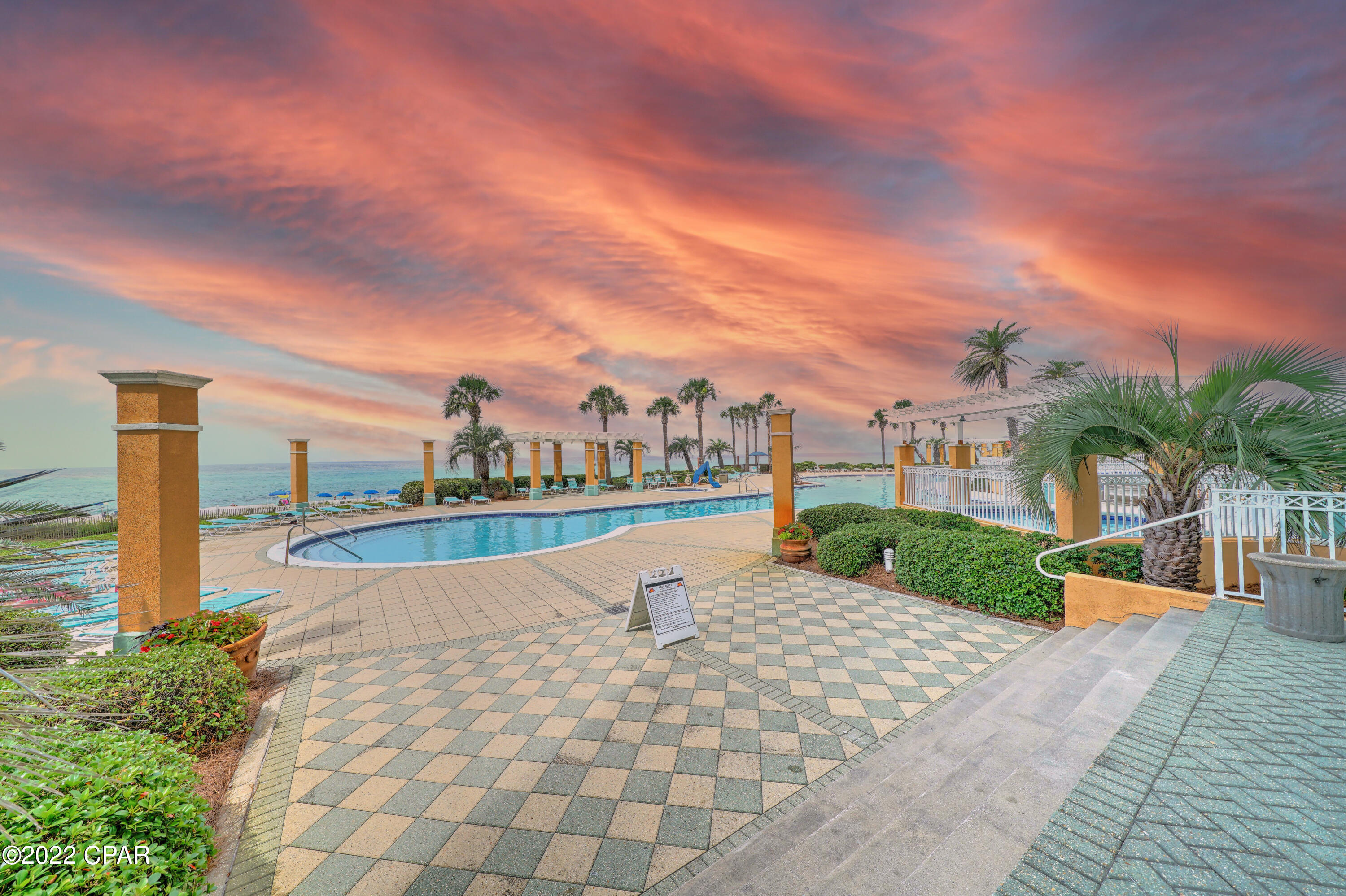 En Soleil Condo - Residential