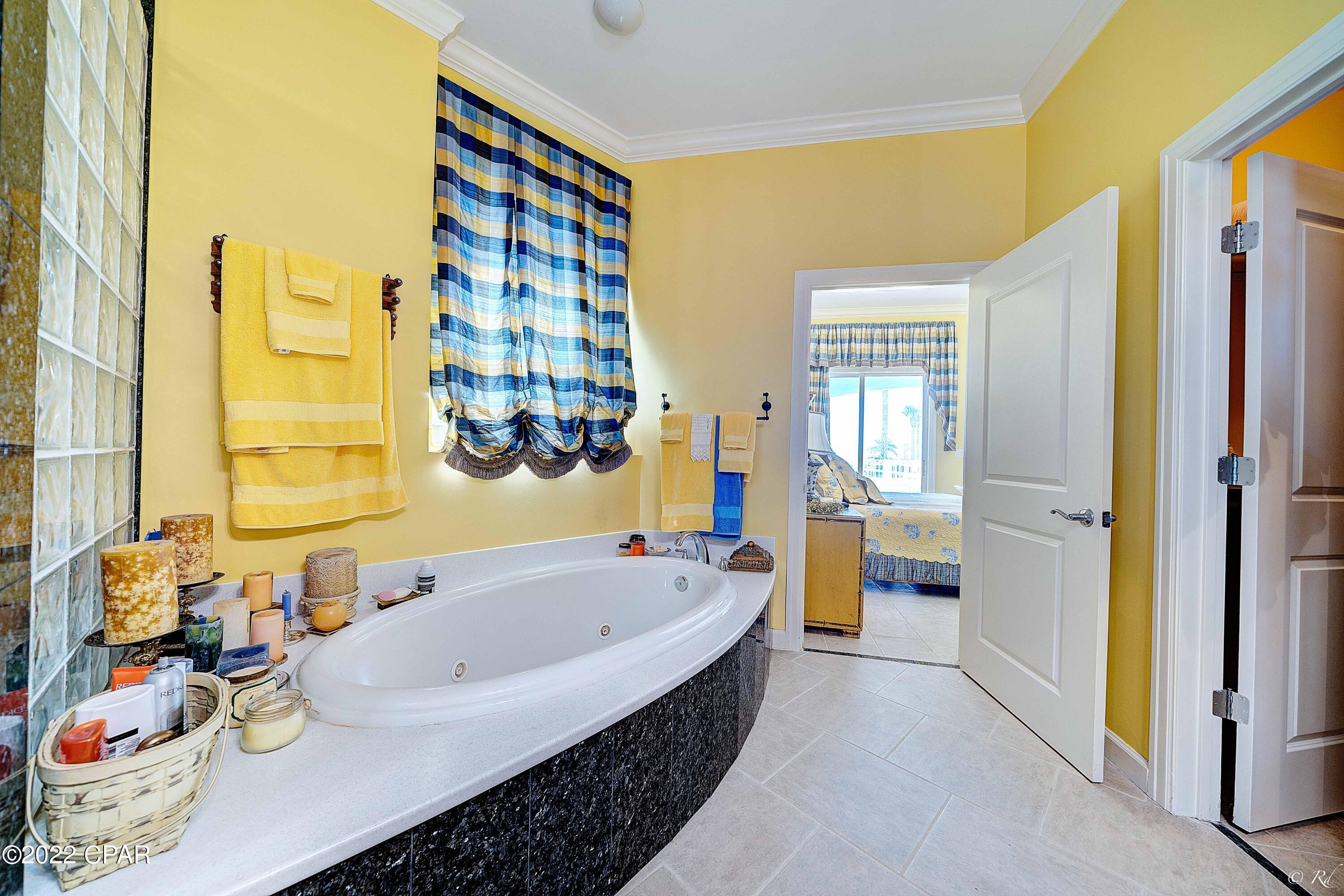 En Soleil Condo - Residential