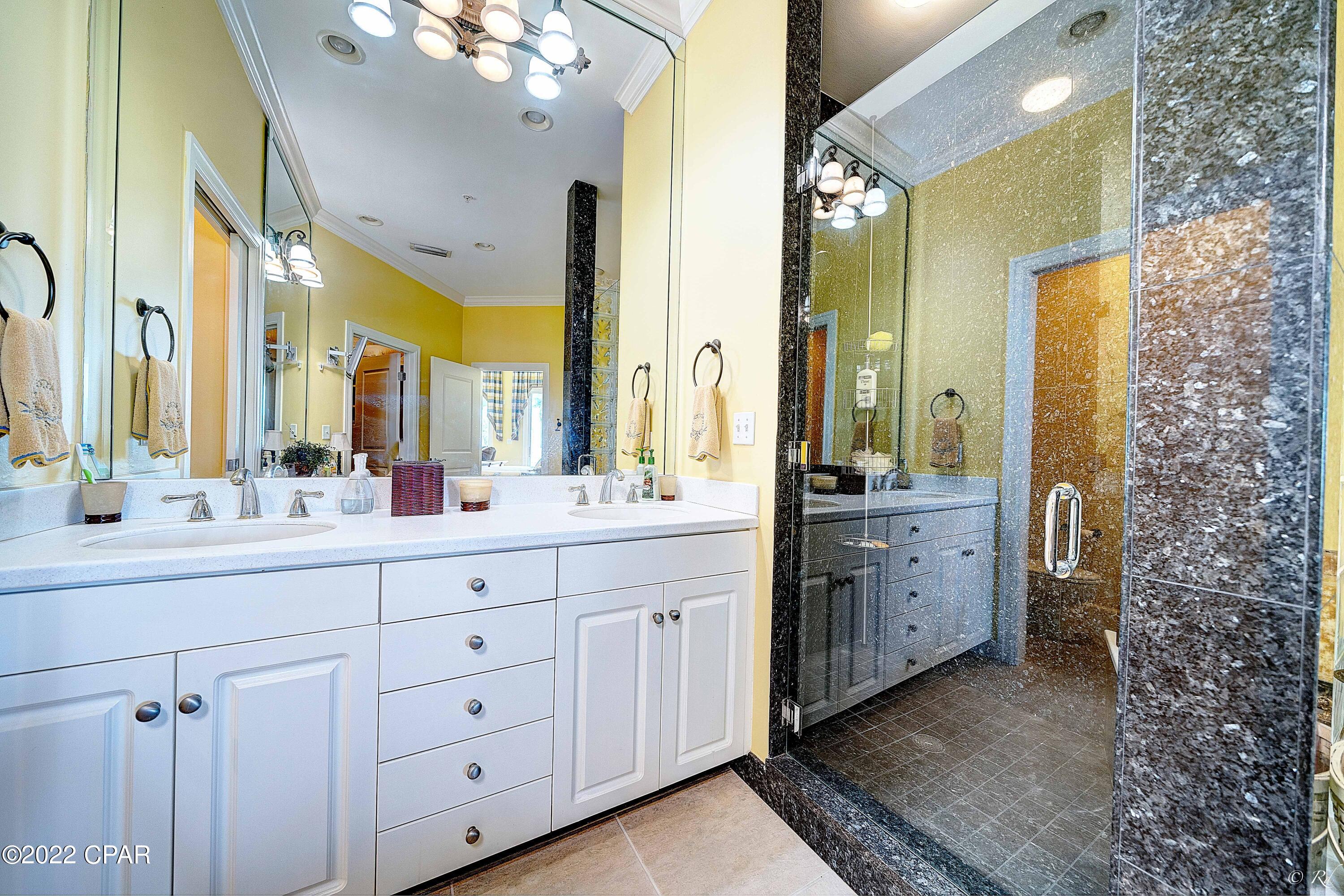 En Soleil Condo - Residential