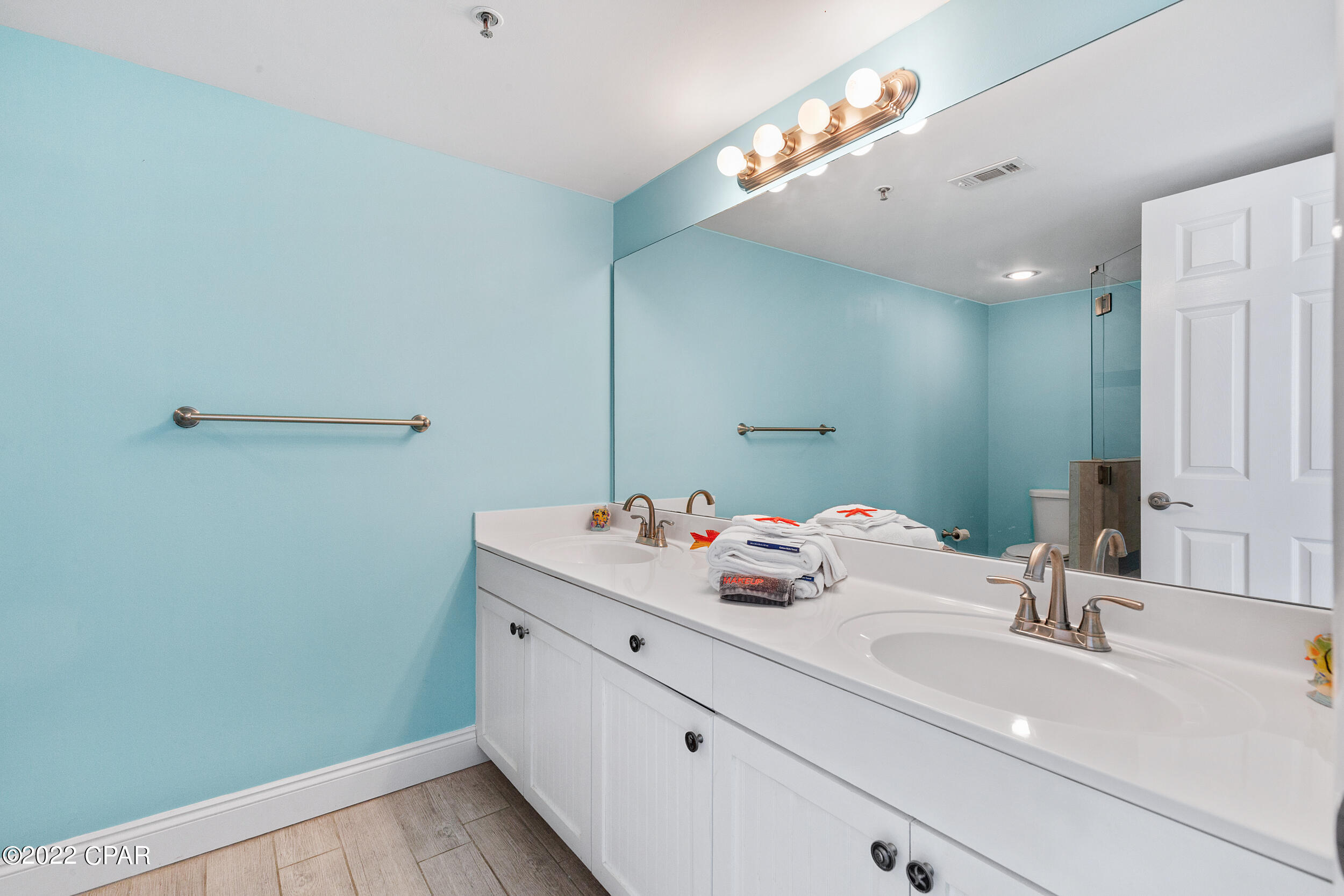 Long Beach Towers I - Residential