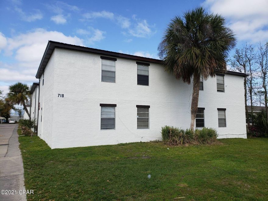 *FREEDOM COURT APARTMENTS*



This apartment offers 2 bedrooms and 1 bath. Downstairs unit located near TAFB, schools, and entertainment. Some units have tile floors and some have new carpets, most units have new paint. All units have washer/dryer hookups.



*Trash, pest control, and lawn service included*



*No pets*