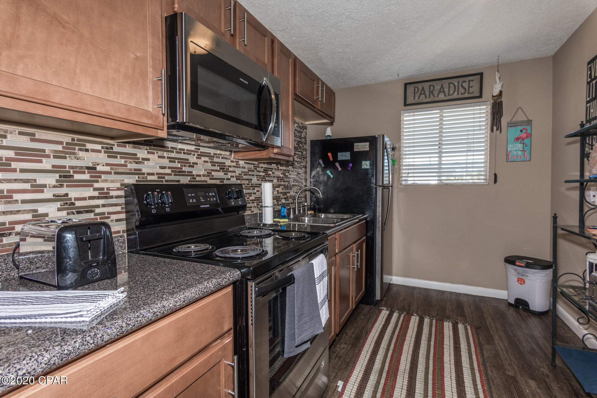 Lazy Daze Condo. - Residential