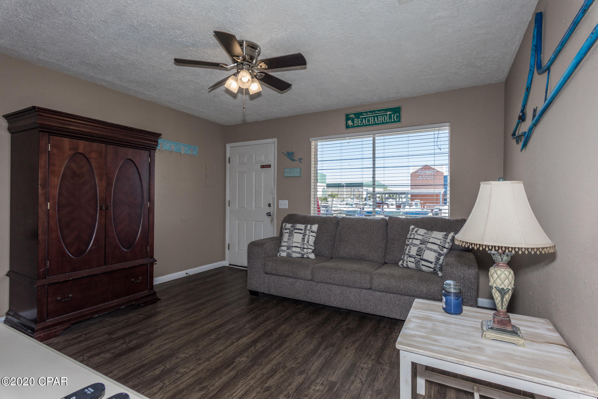 Lazy Daze Condo. - Residential