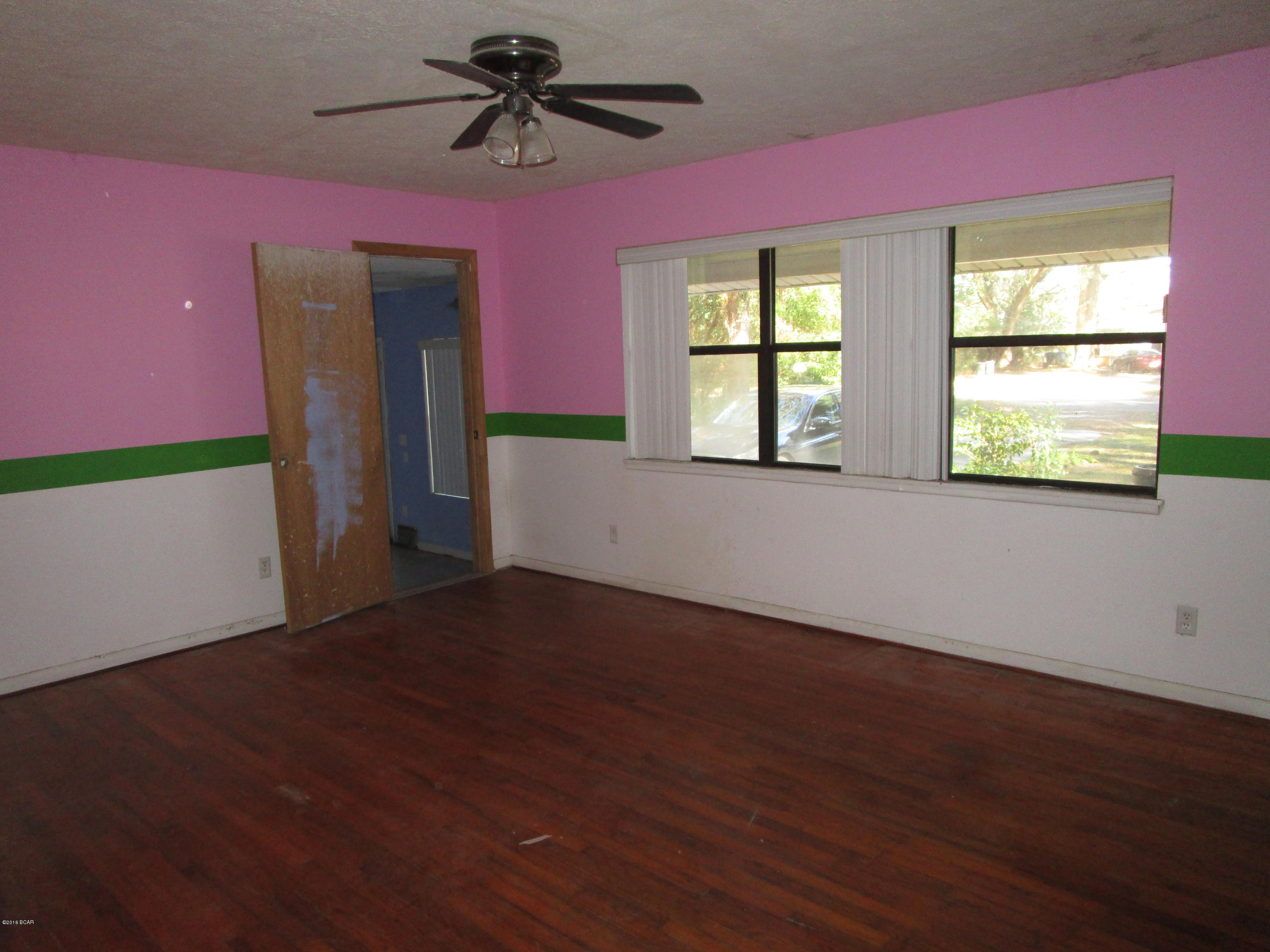 Pretty Bayou Hts 2nd - Residential