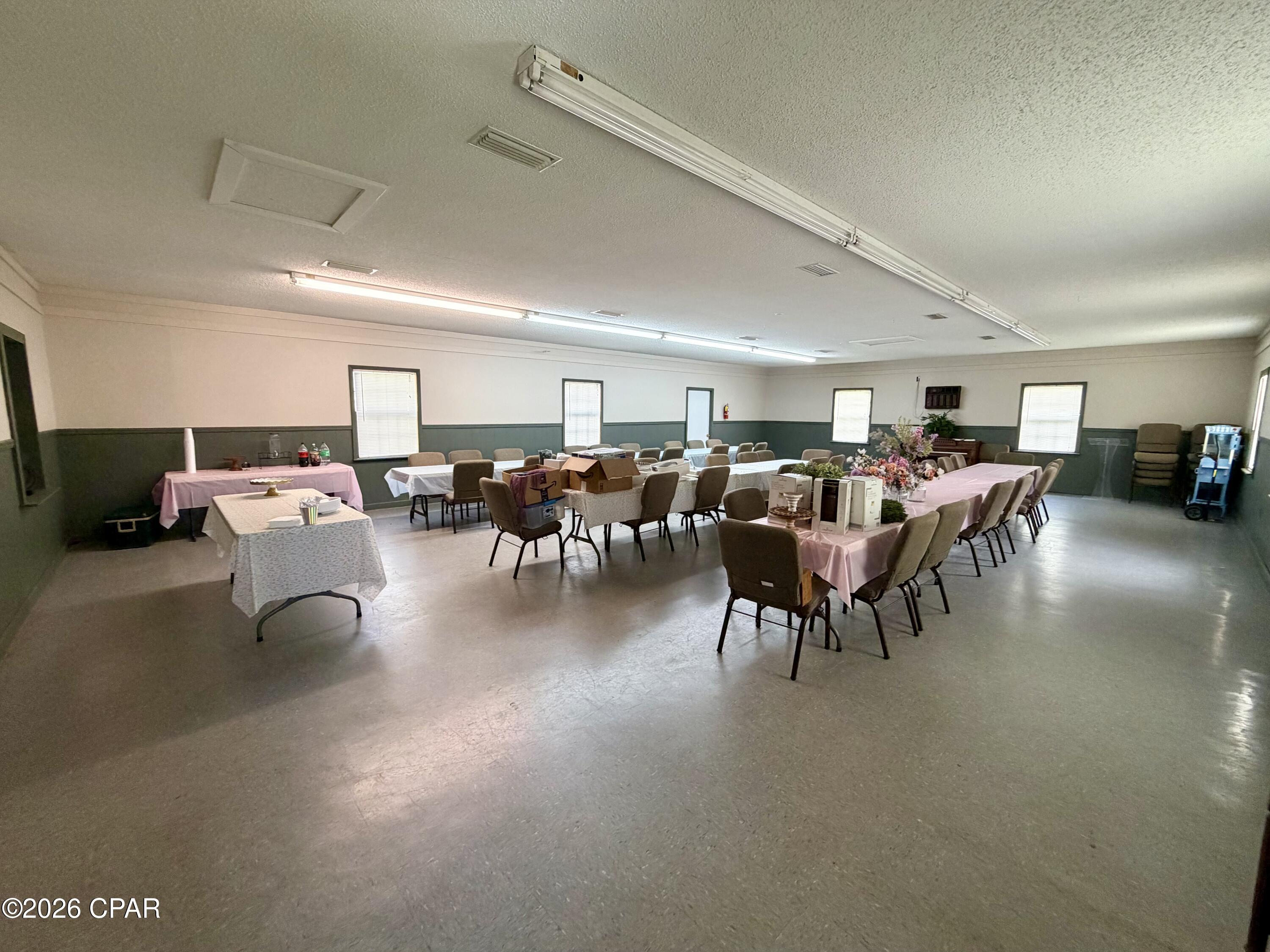[No Recorded Subdiv] - Commercial Sale