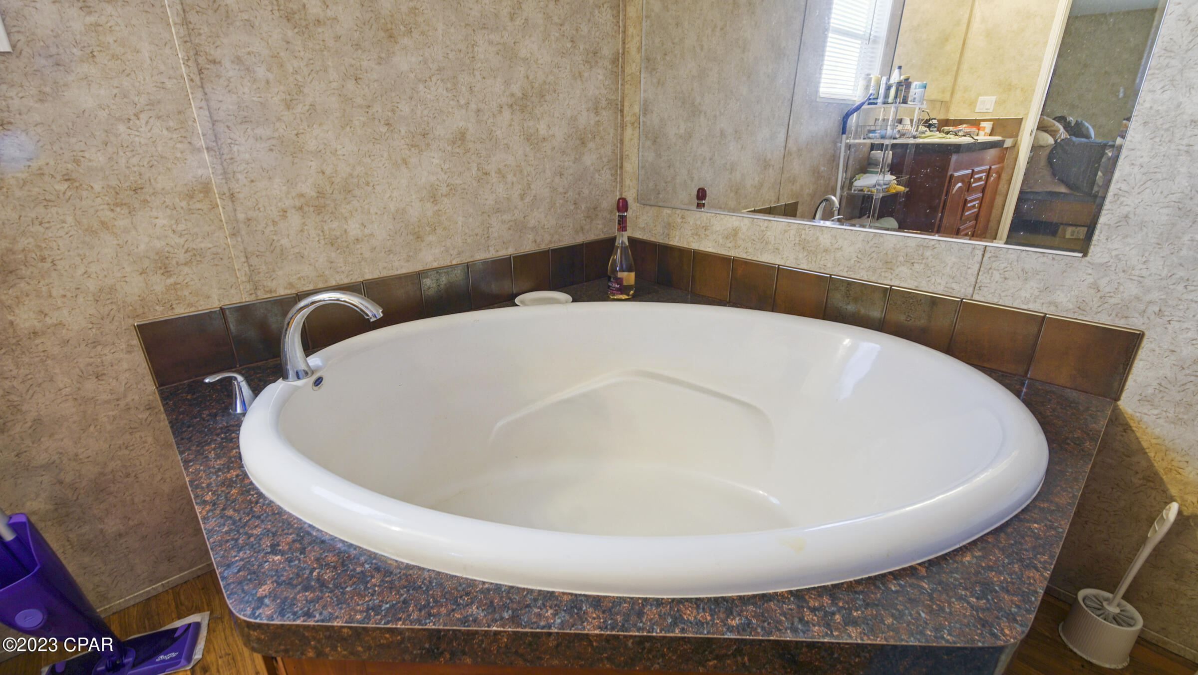 Lakewood Manor U-1 - Residential