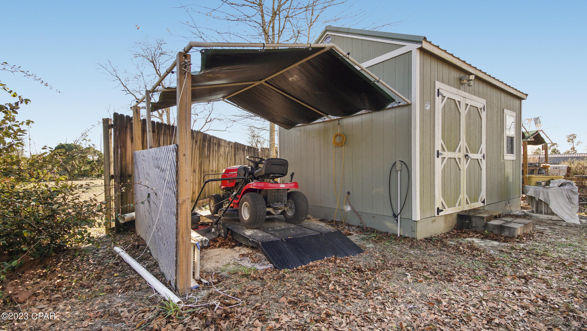 Lakewood Manor U-1 - Residential