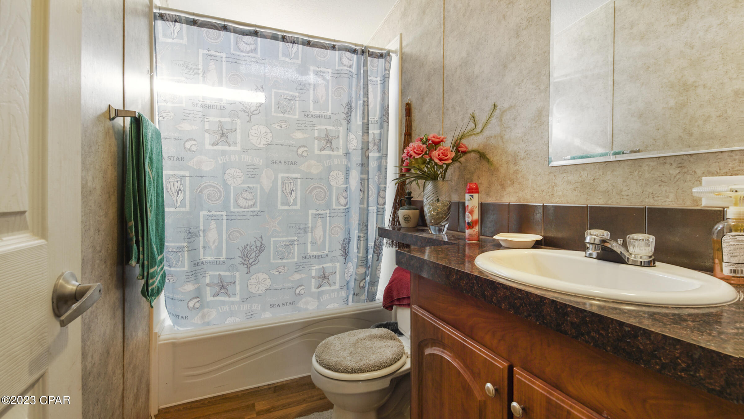 Lakewood Manor U-1 - Residential