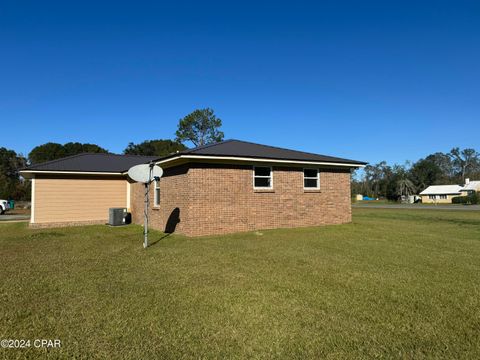 A home in Graceville