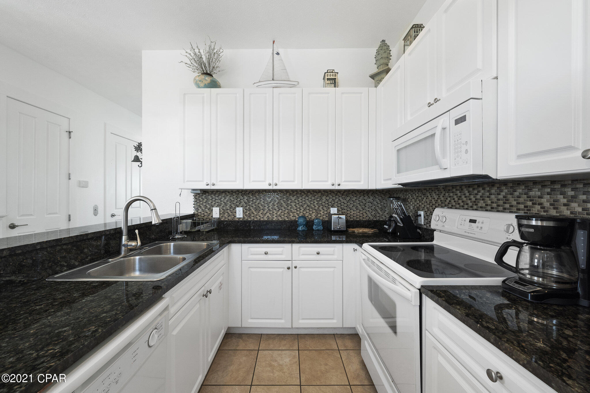 Casa Del Mar - Residential