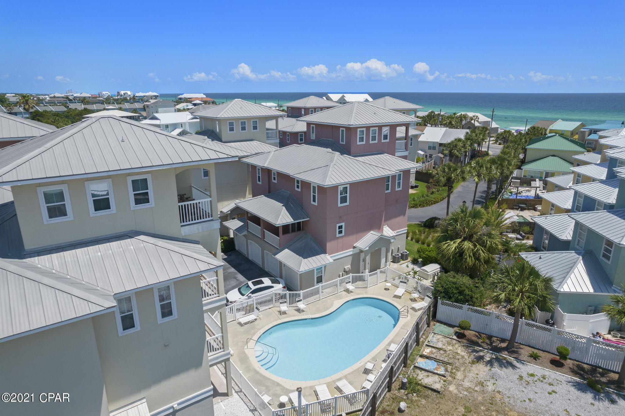 Casa Del Mar - Residential