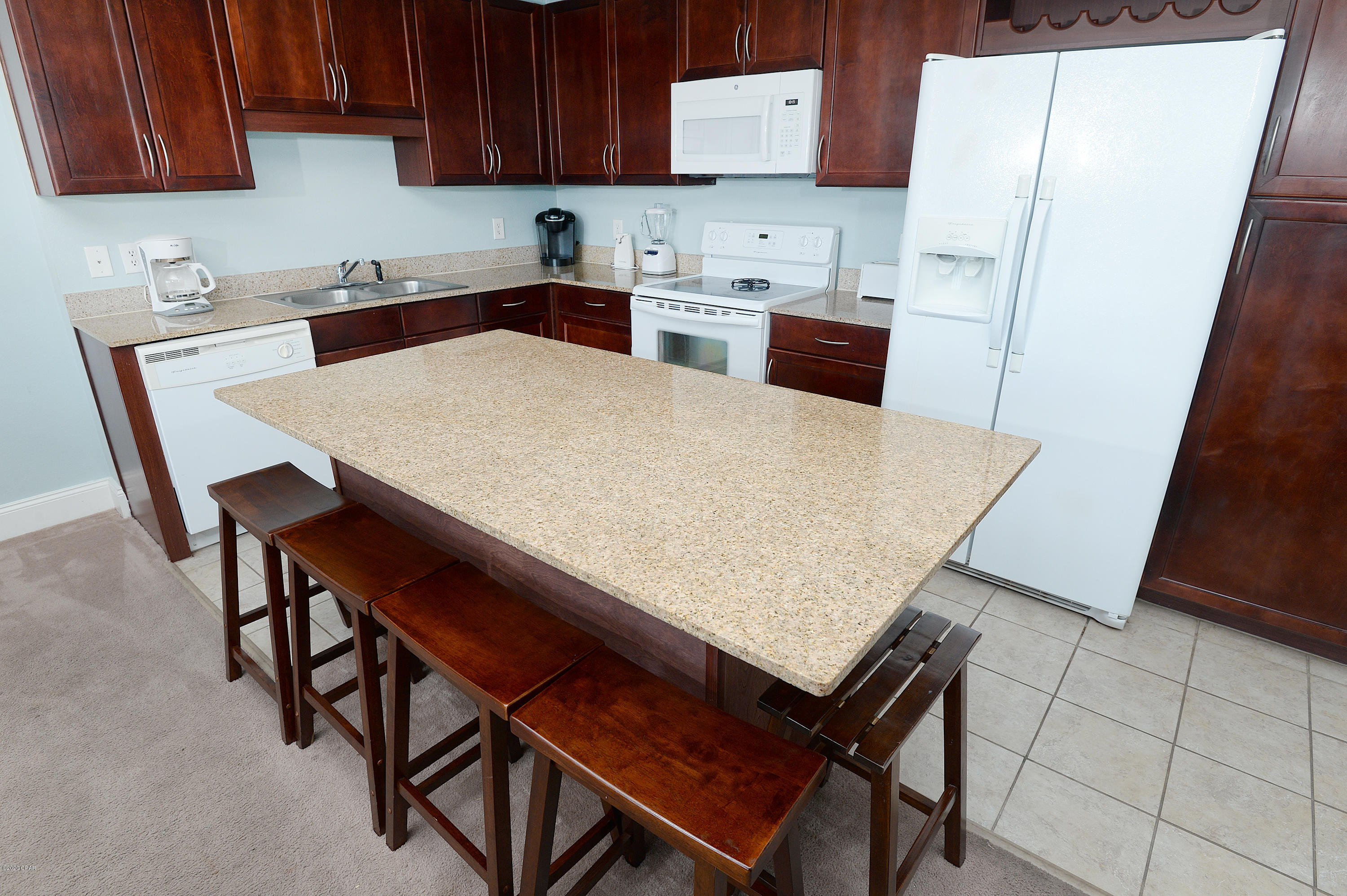 Laketown Wharf - Residential