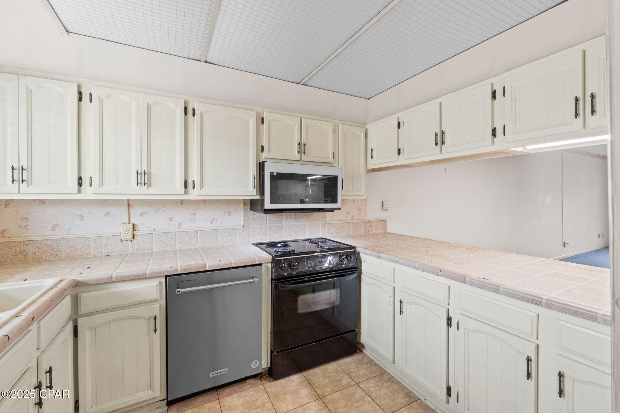 Cove Condominium - Residential