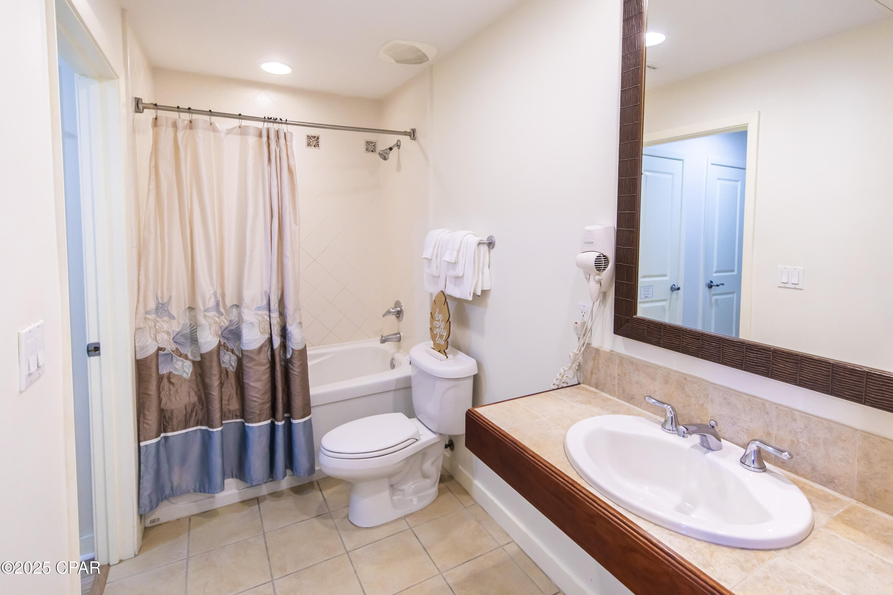 Luau Condo Ph II - Residential