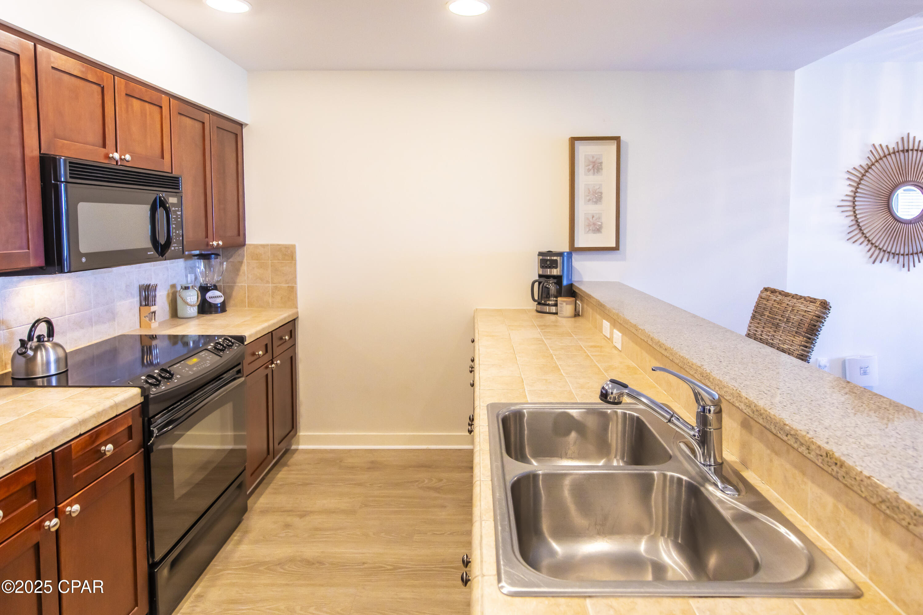 Luau Condo Ph II - Residential