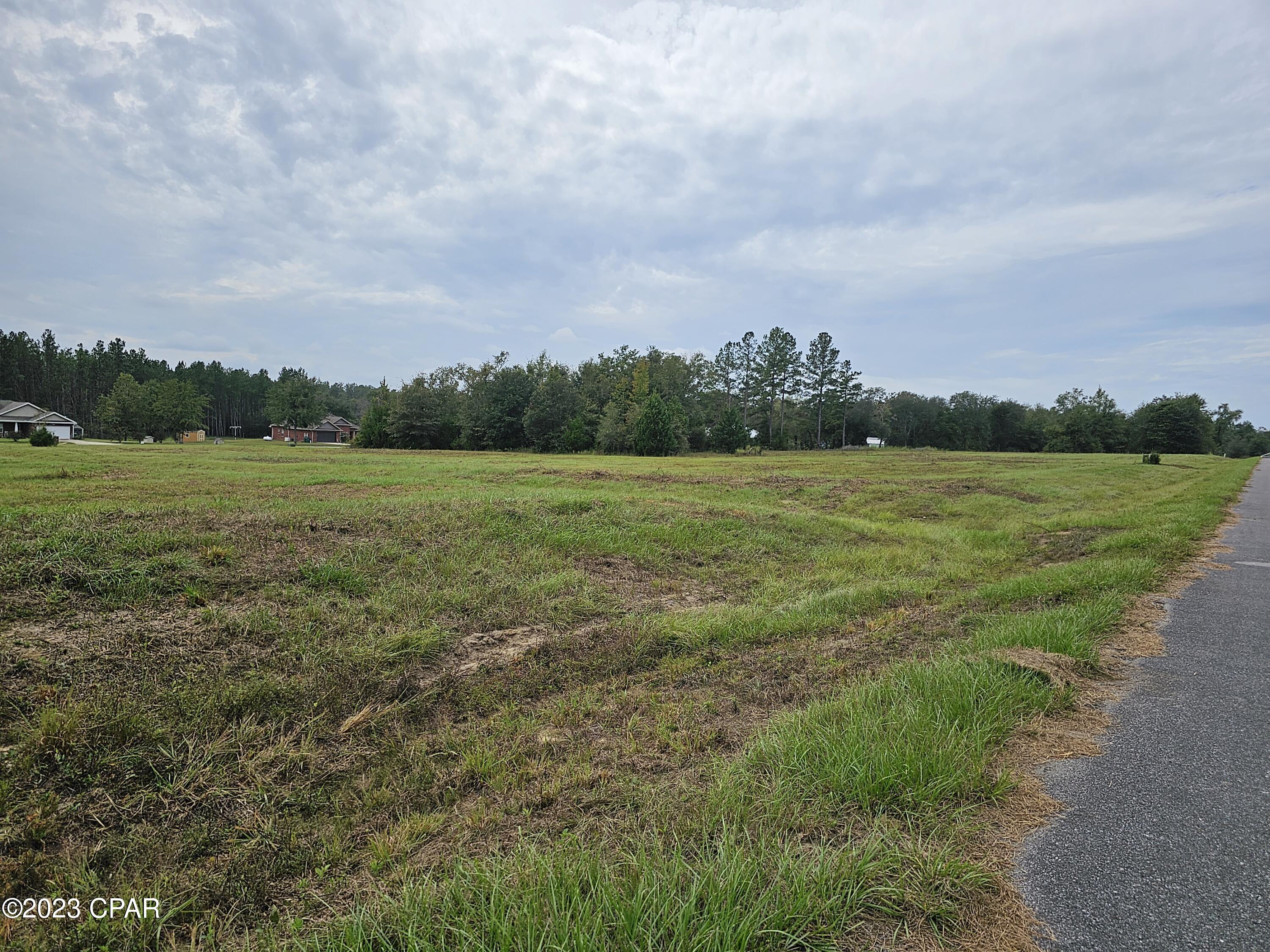 Kiersten Heights - Land