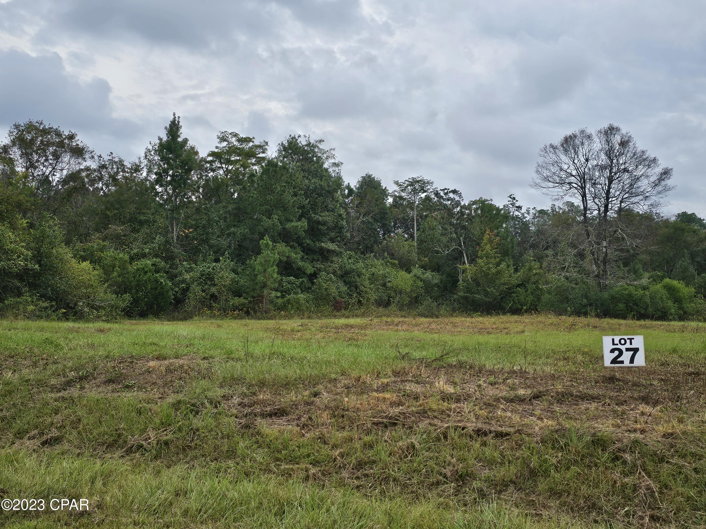 Kiersten Heights - Land