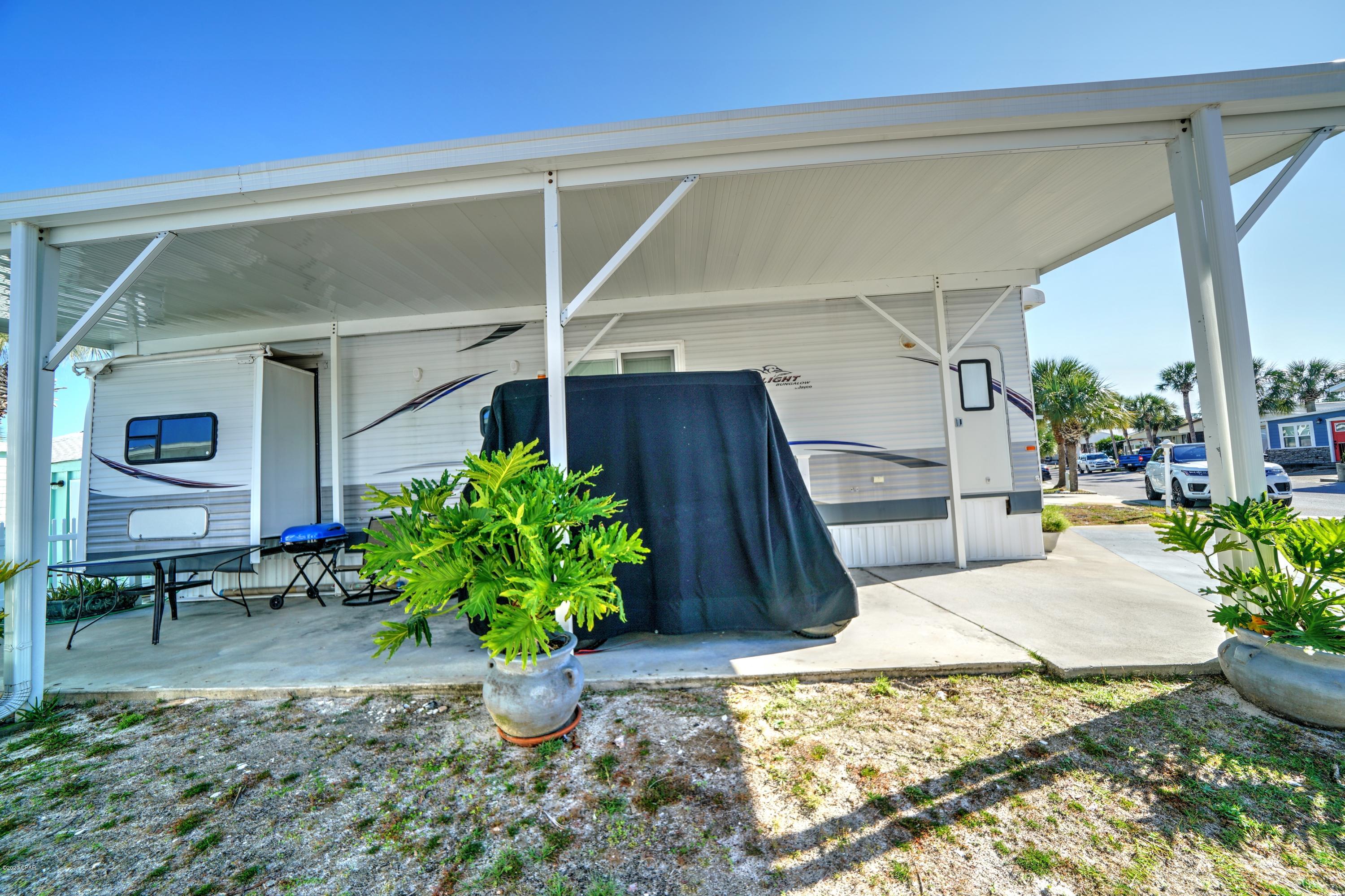 Venture Out Travel Trail - Land