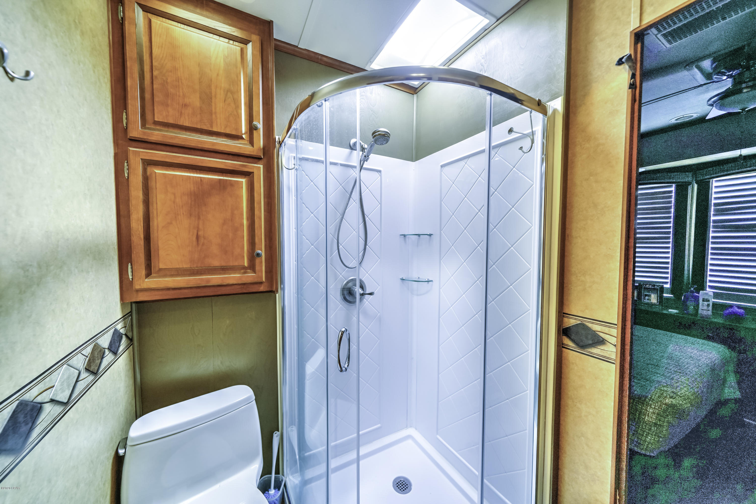 Venture Out Travel Trail - Land