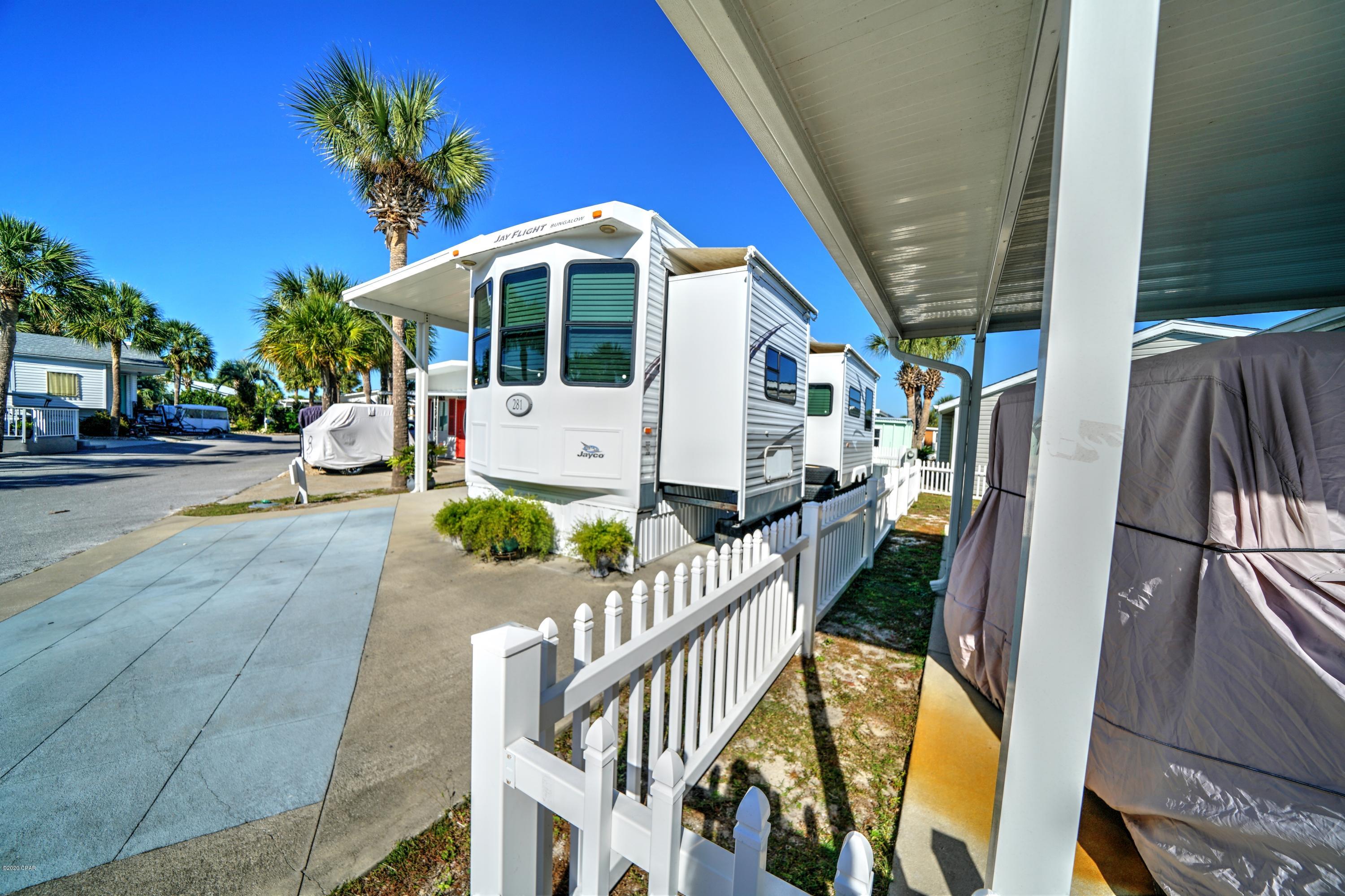 Venture Out Travel Trail - Land