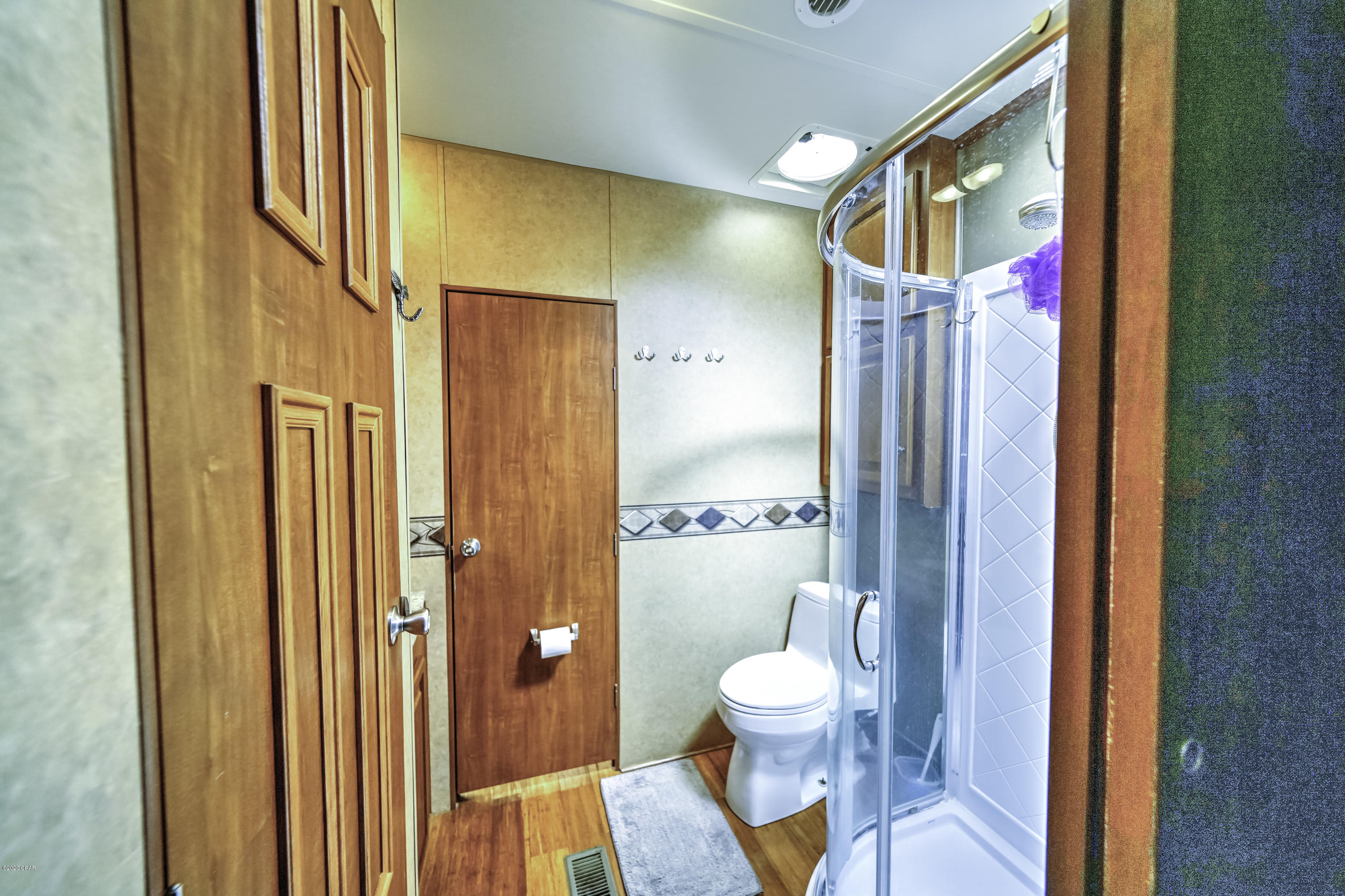 Venture Out Travel Trail - Land