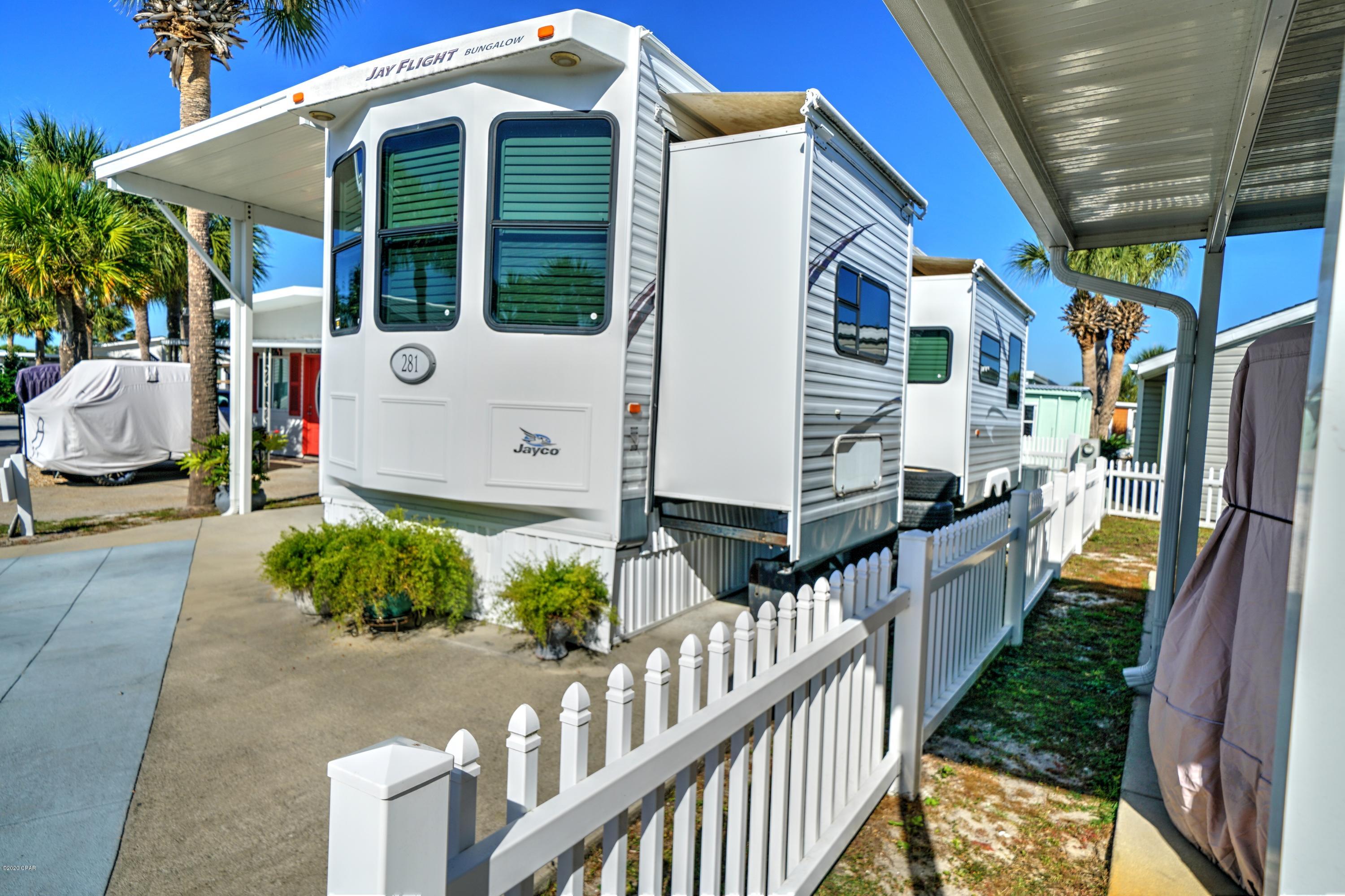 Venture Out Travel Trail - Land