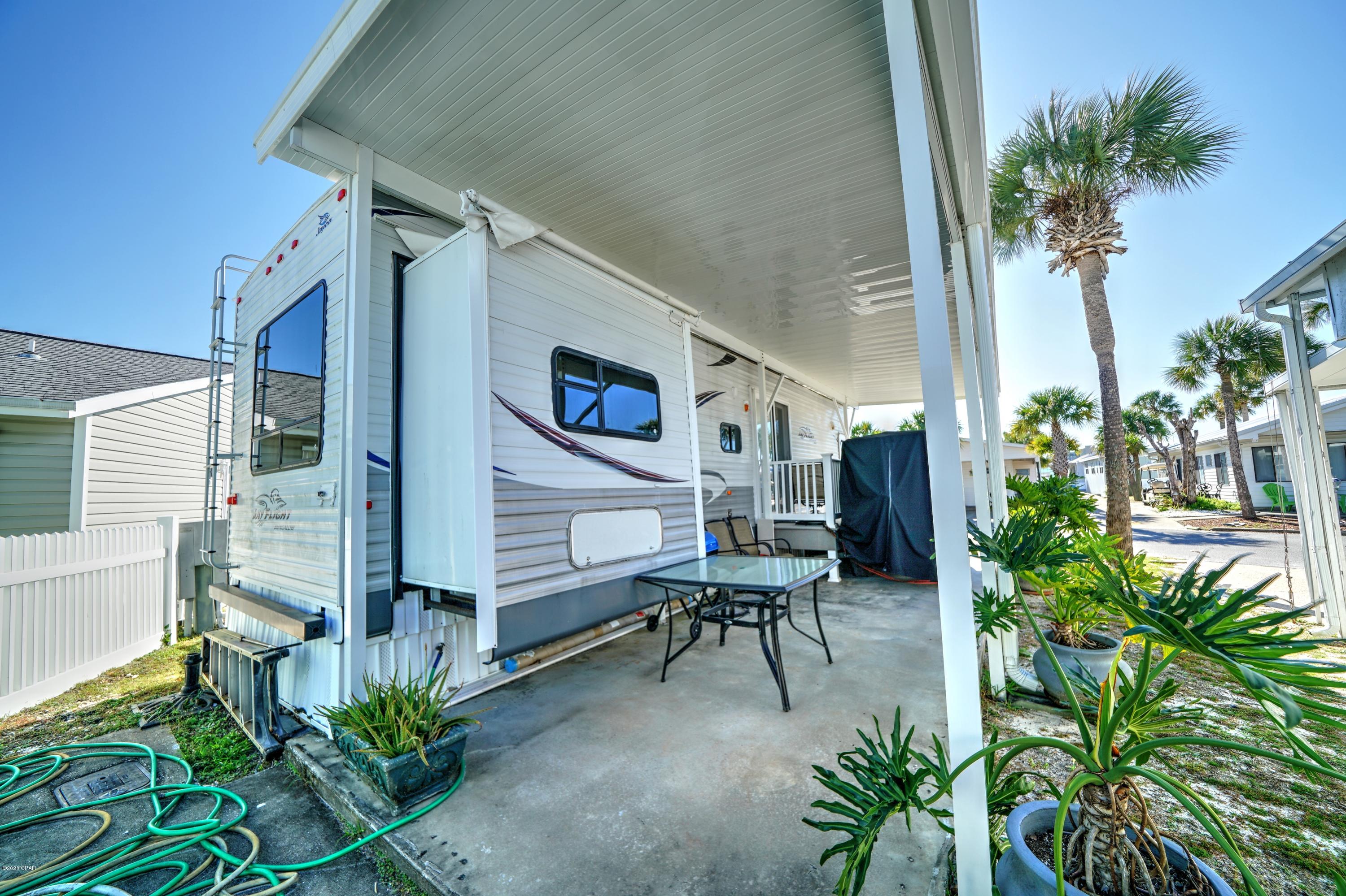 Venture Out Travel Trail - Land