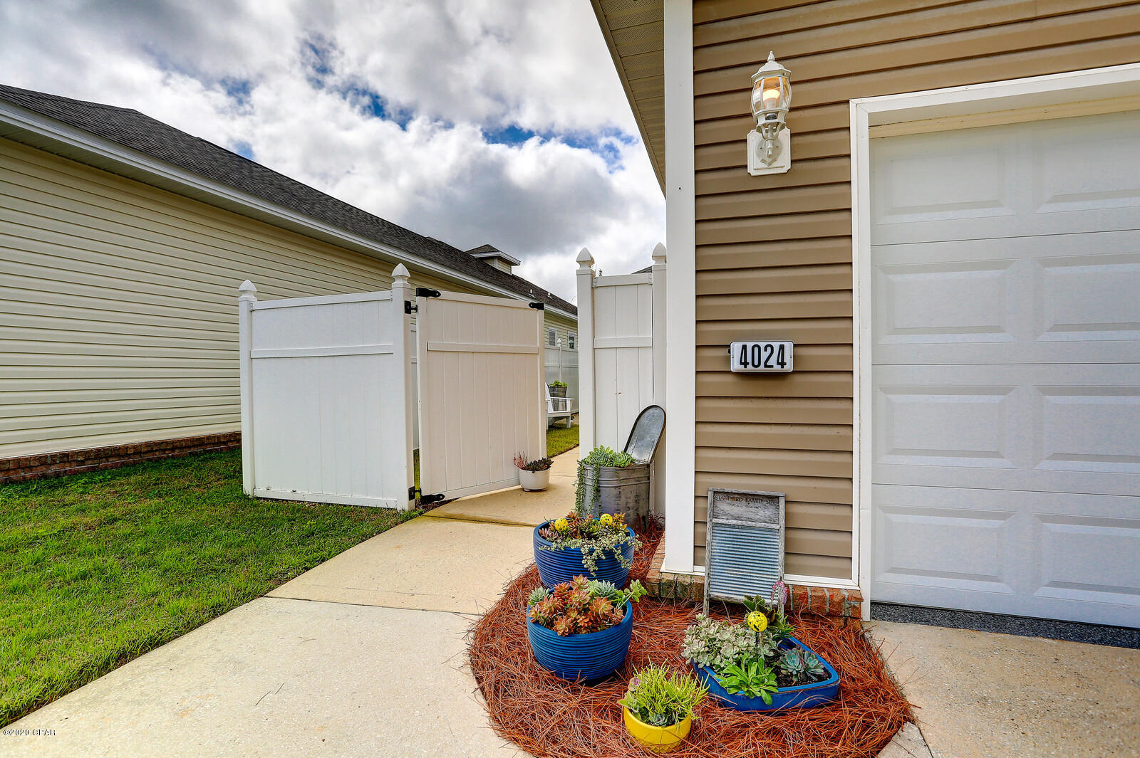 Riverside Park - Residential