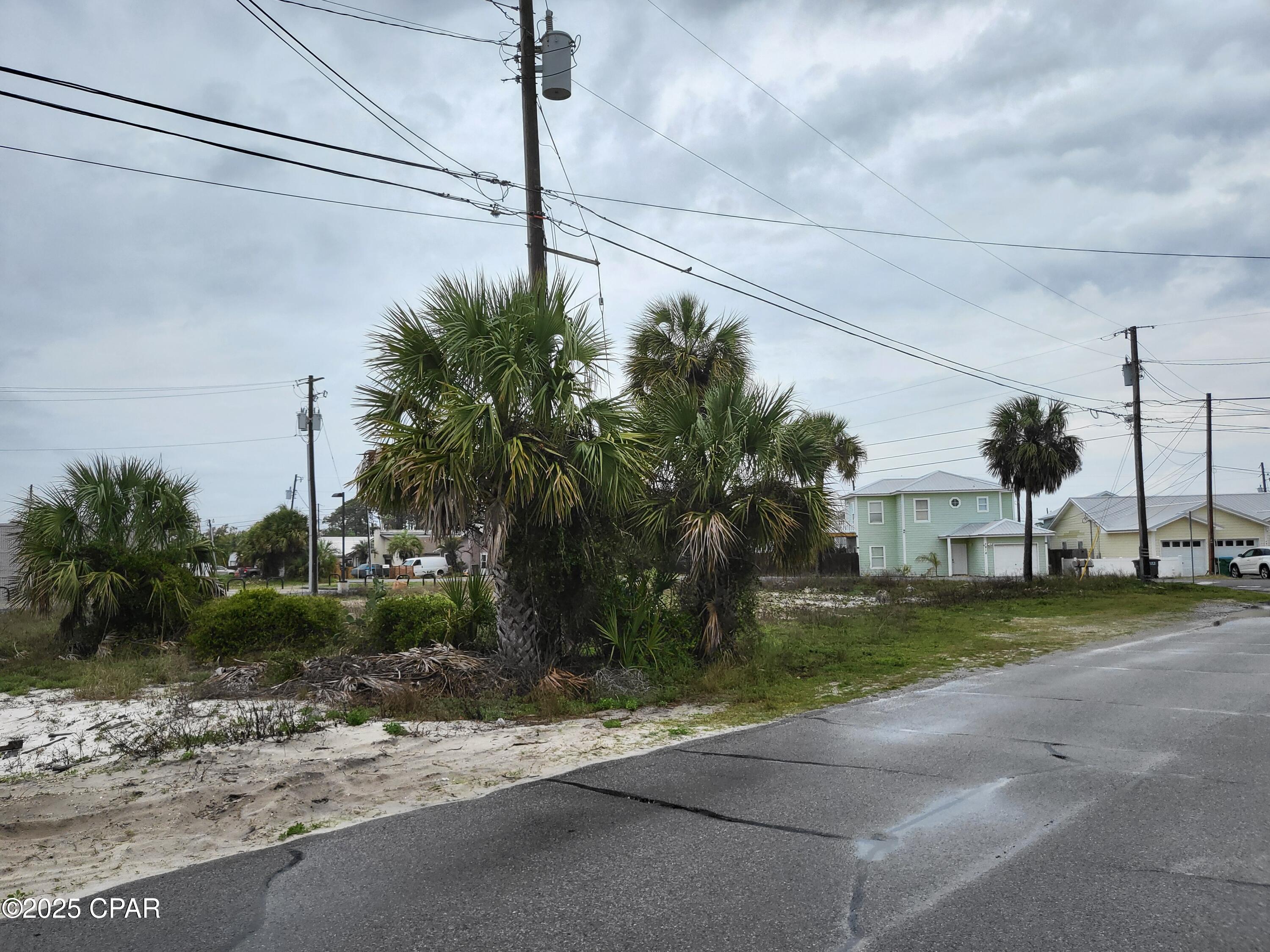 Silver Sands Beach - Land