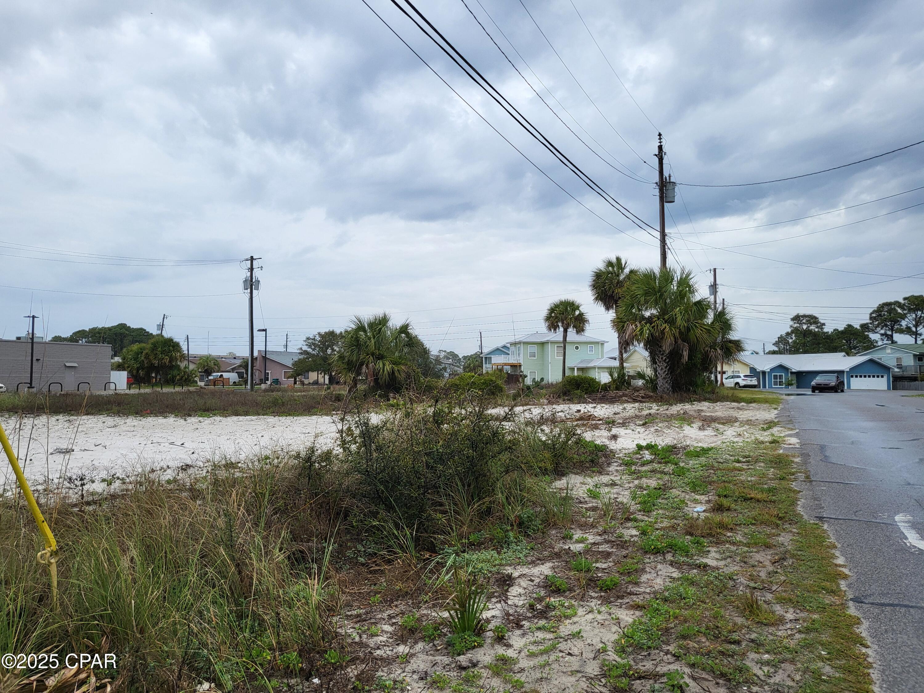 Silver Sands Beach - Land