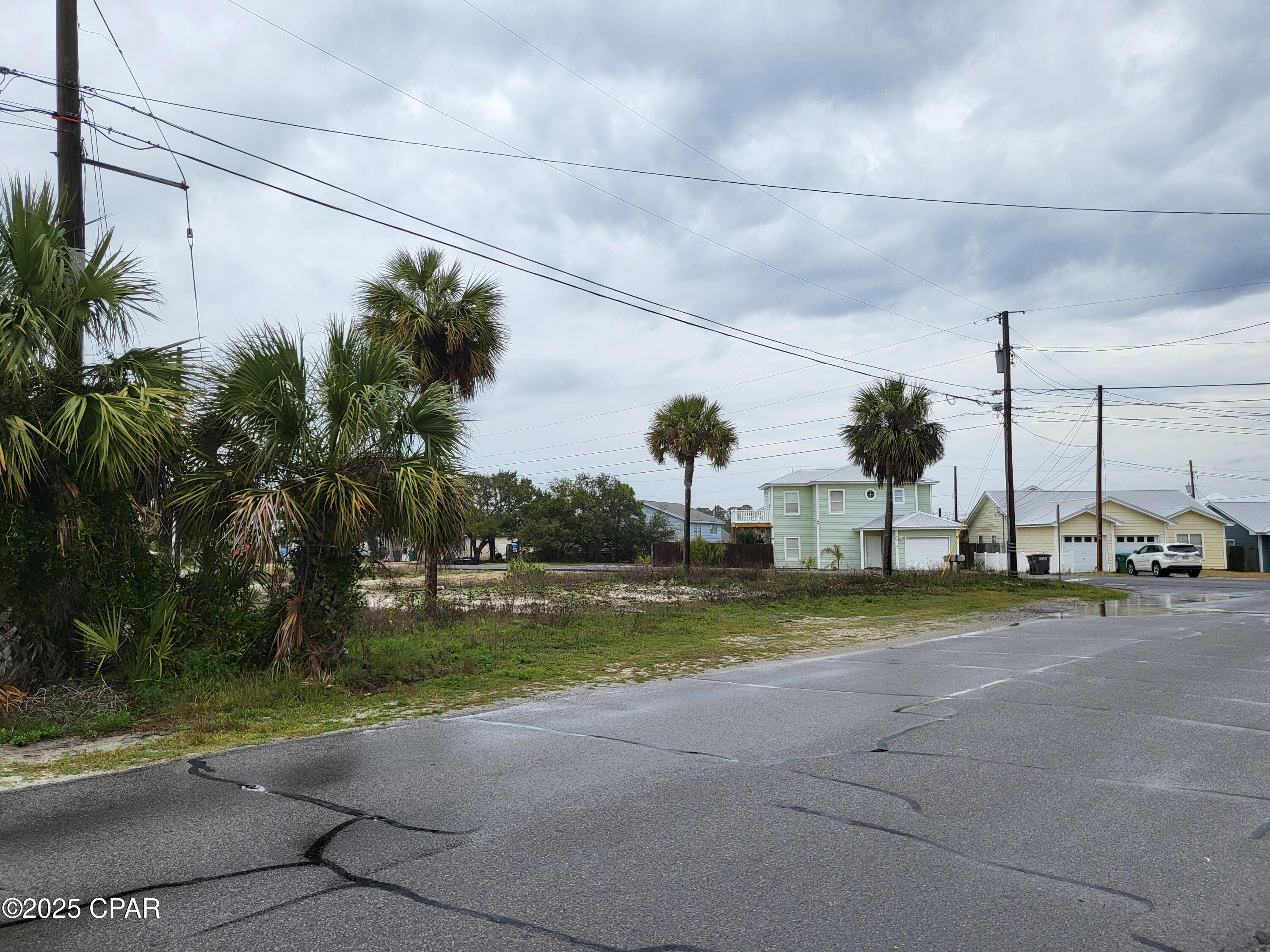 Silver Sands Beach - Land