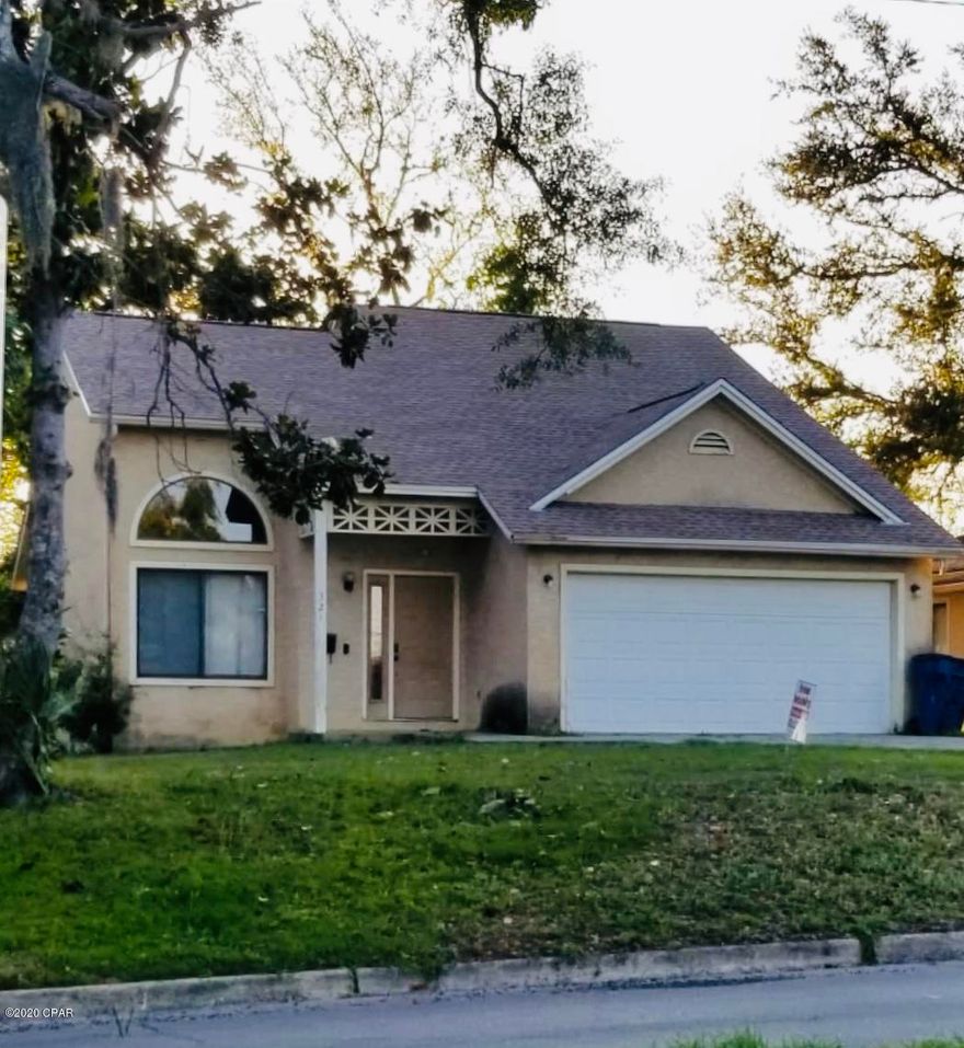 CURRENTLY UNDER CONTRACT, SELLER ACCEPTING BACKUP OFFERS PRIME LOCATION! This 3 bedroom 2 bath home is in an amazing location inside the cove! Enjoy the huge backyard with privacy fence. Features an alley in the back with a double gate to pull your large items as a boat, jet skis, or RV through the back.  Property features a new roof and privacy fence. Seller is currently working on other repairs and proposed finish date is set for end of May.