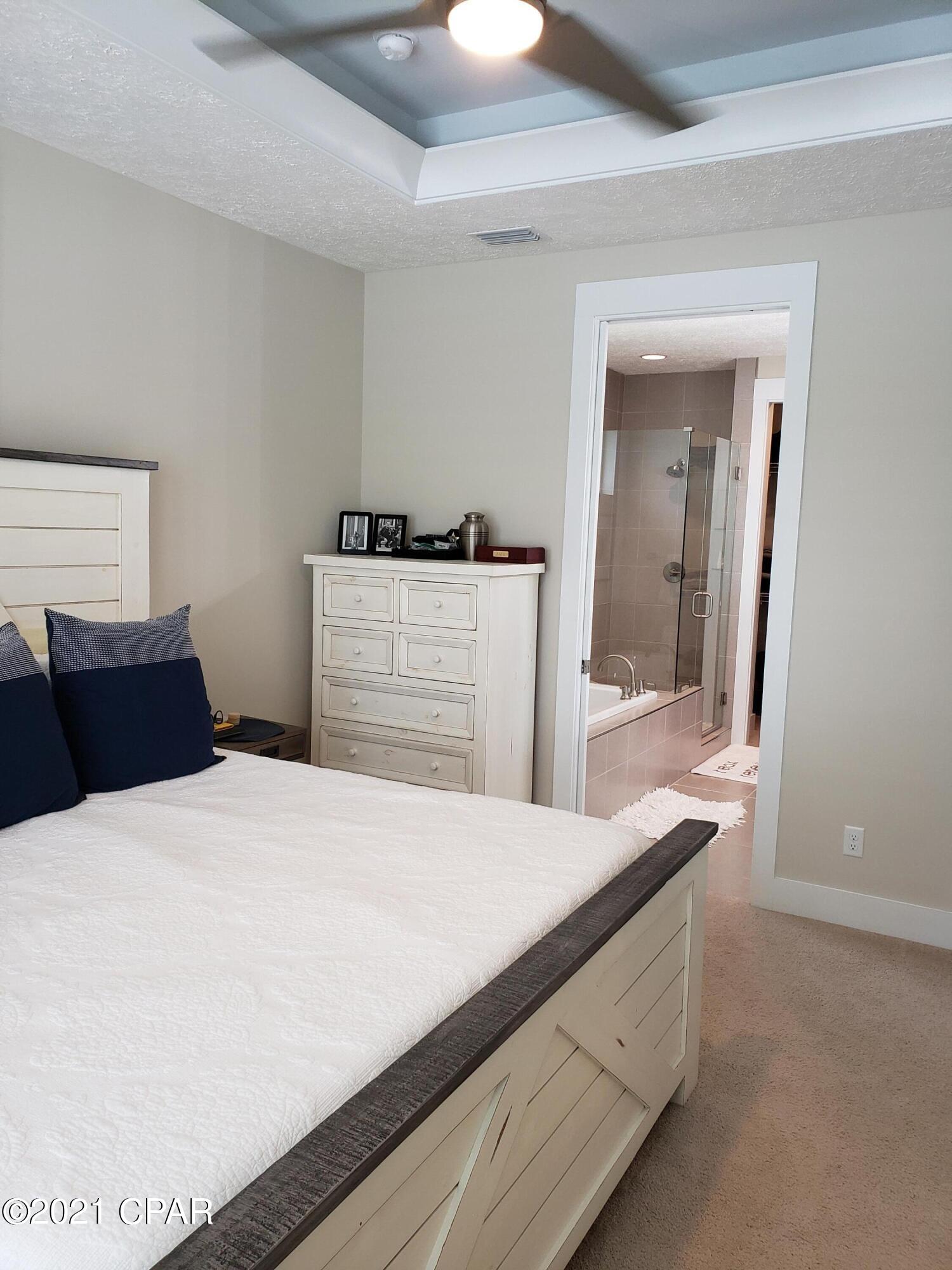 Jamaican Lake Condos - Residential