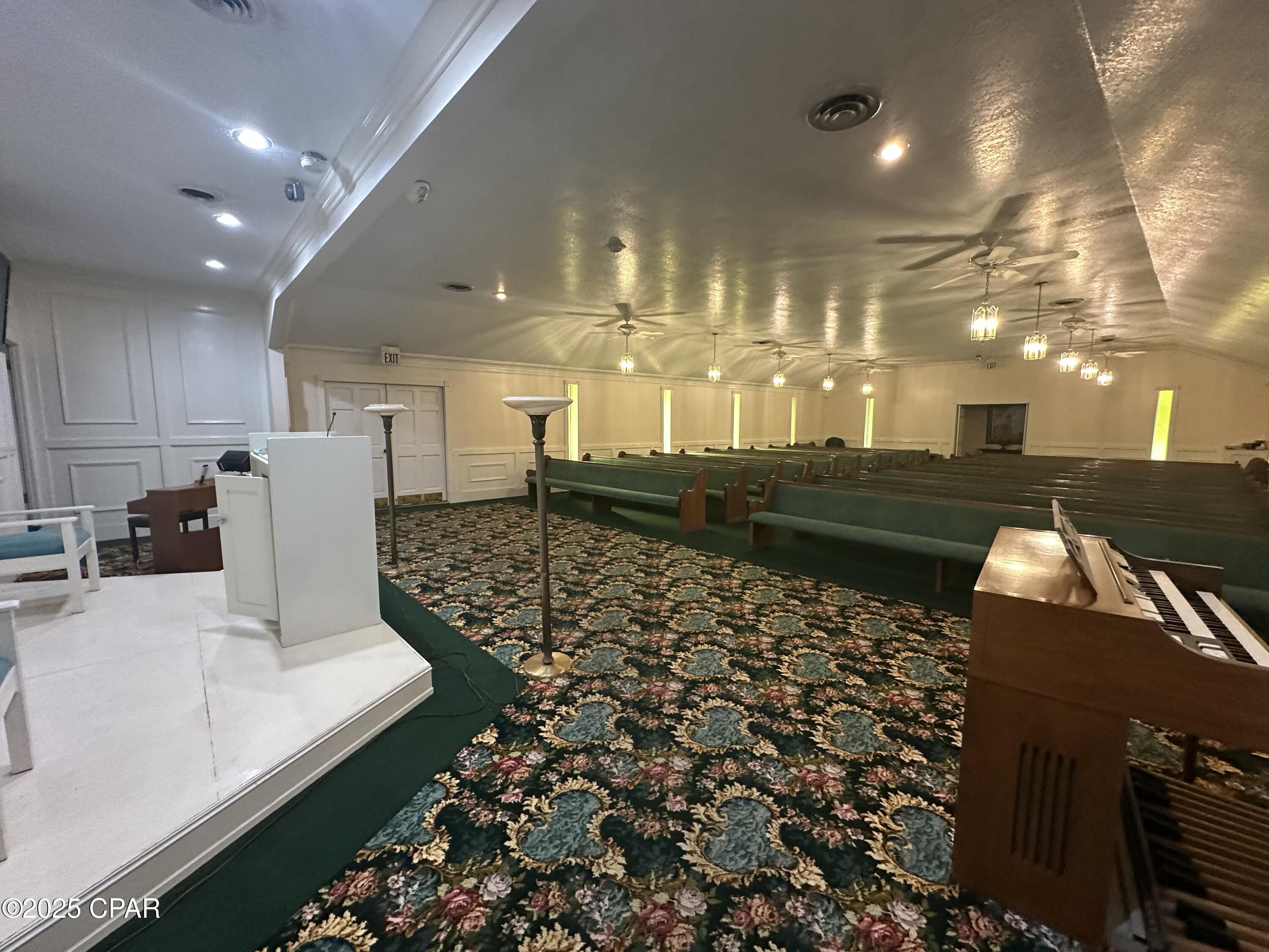 [No Recorded Subdiv] - Commercial Sale