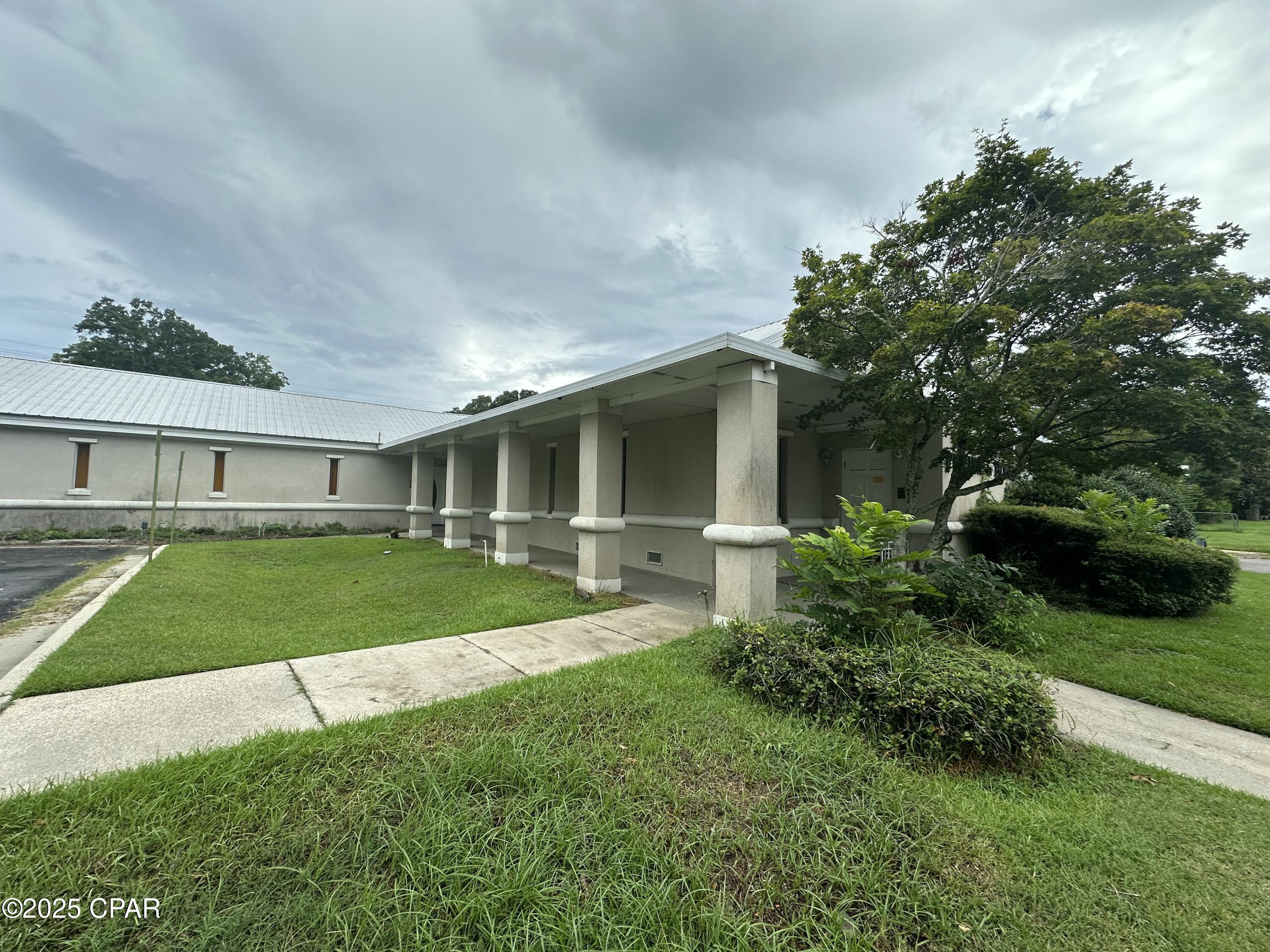 [No Recorded Subdiv] - Commercial Sale