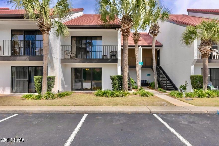 UNDER CONTRACT. SELLER IS ACCEPTING BACKUP OFFERS. Beautiful ground floor unit at popular Edgewater Villas! This 2 bedroom/2 bath is rental ready! Scenic views of the pond and fountain outside your window. Large master bedroom with a patio off of it.. The owner's bathroom is equipped with a double vanity, shower with garden tub combo and a large walk-in closet. Second bedroom has queen size beds. Edgewater has fantastic amenities including  a 9-hole golf course, 11 swimming pools, reflecting ponds, whirlpool spas, tennis courts, fitness center, basketball court, Oceans Bar & Grill and a corner market that offers various necessities, ice cream, Starbucks coffee and more. Call today to see this one !