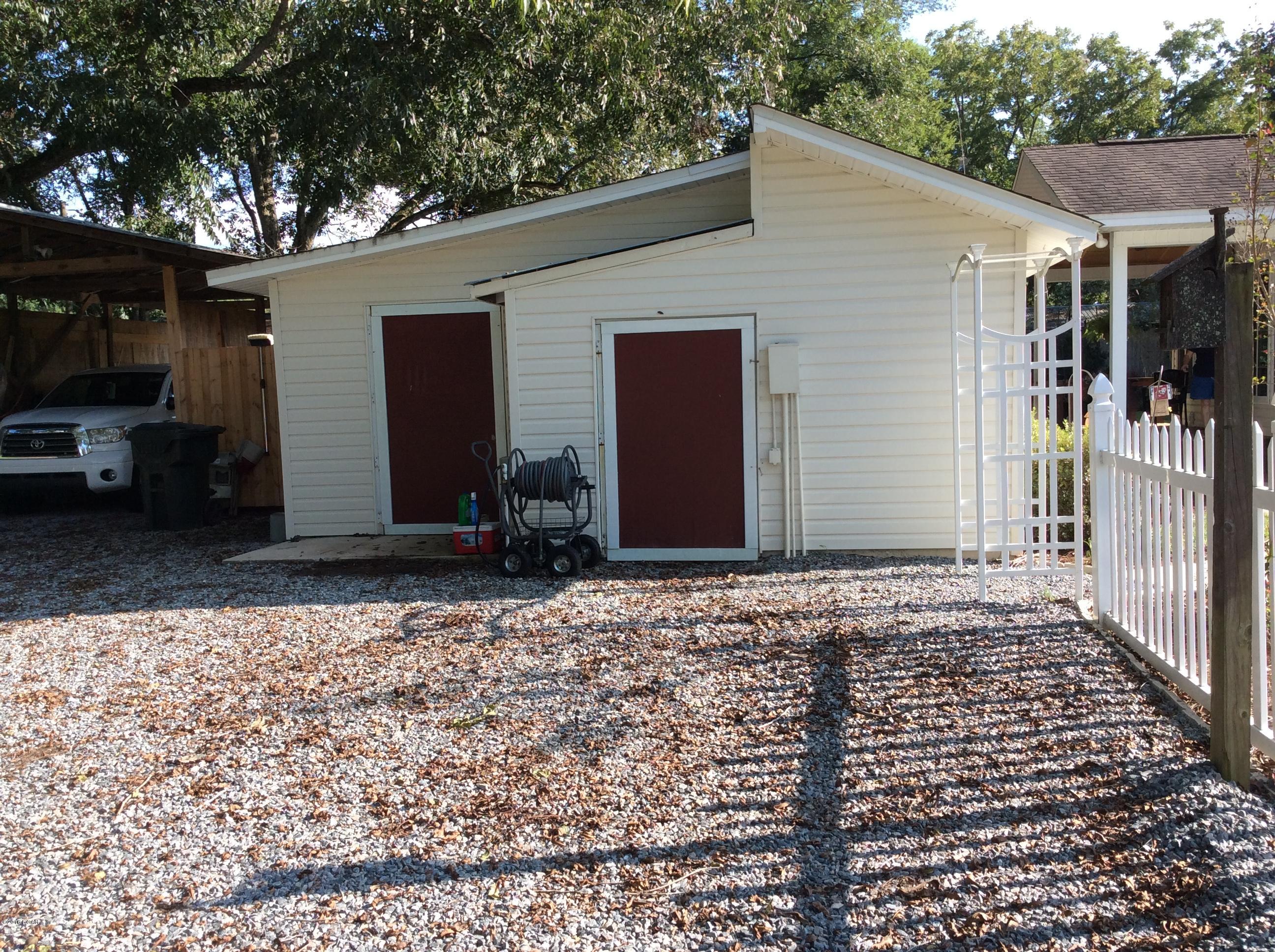 [No Recorded Subdiv] - Residential