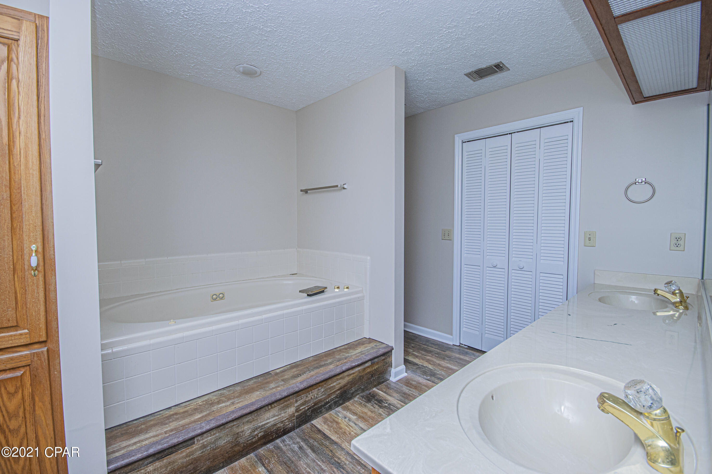 Grimes Callaway Bayou Est U-5 - Residential