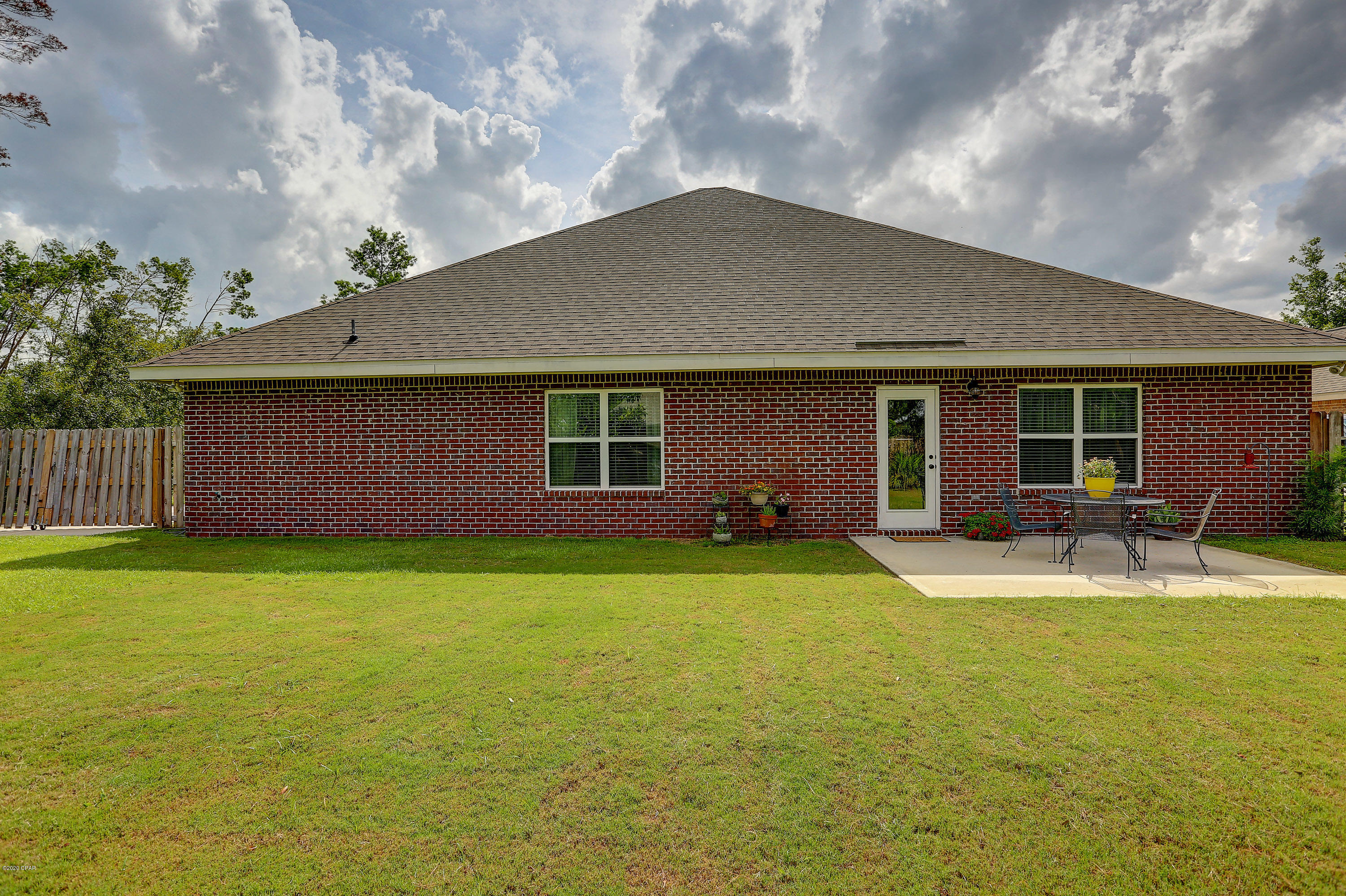 Lake Merial - Residential