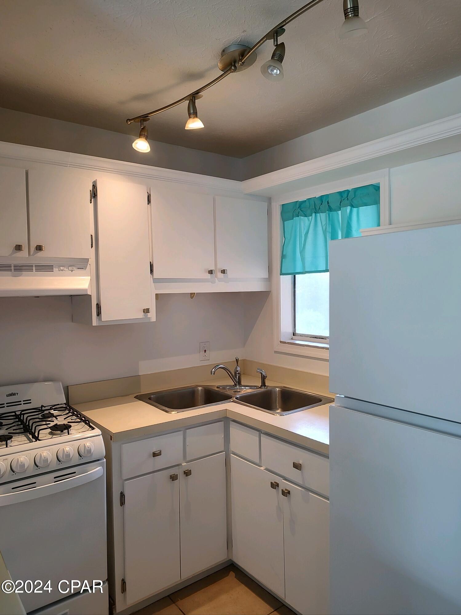 Pirate's Cove Inlet Condo Ph 3 - Residential