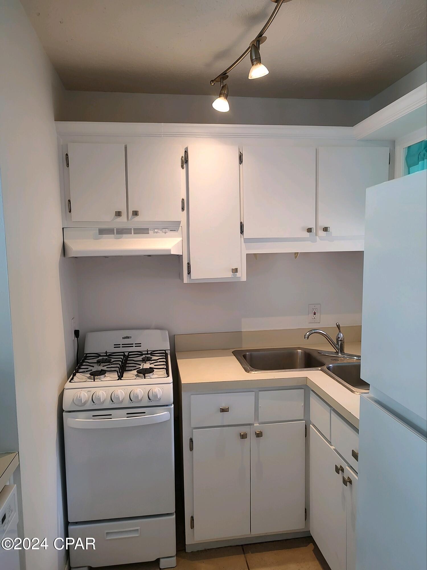 Pirate's Cove Inlet Condo Ph 3 - Residential