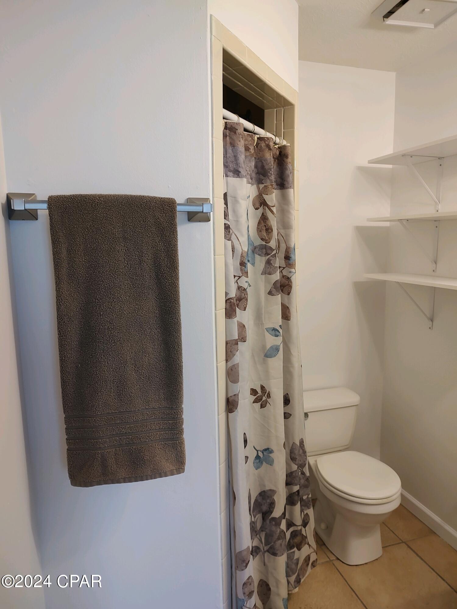 Pirate's Cove Inlet Condo Ph 3 - Residential