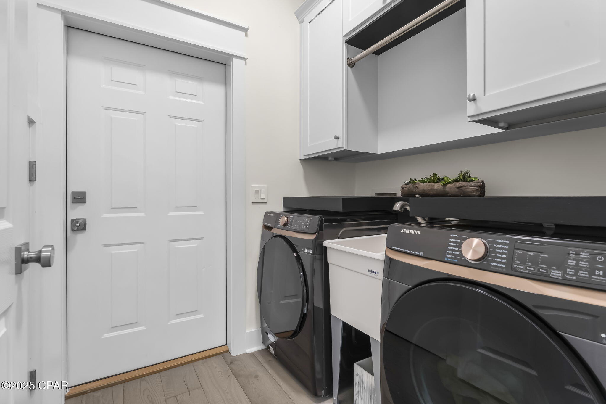 Bid-A-Wee Beach 1st Add - Residential Lease