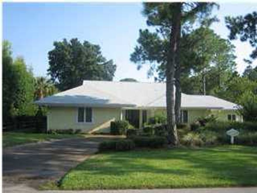 This home is located on a corner lot overlooking the 15th green of  Bay Point Club Meadows golf course. The view is beautiful and the location offers a secluded feel. Bay Point is a gated community with 24 hour roving security, 2 world class golf courses, several restaurants, clay tennis courts, and a deep water marina just minutes from the Gulf of Mexico!

the window  treatments do not convey.