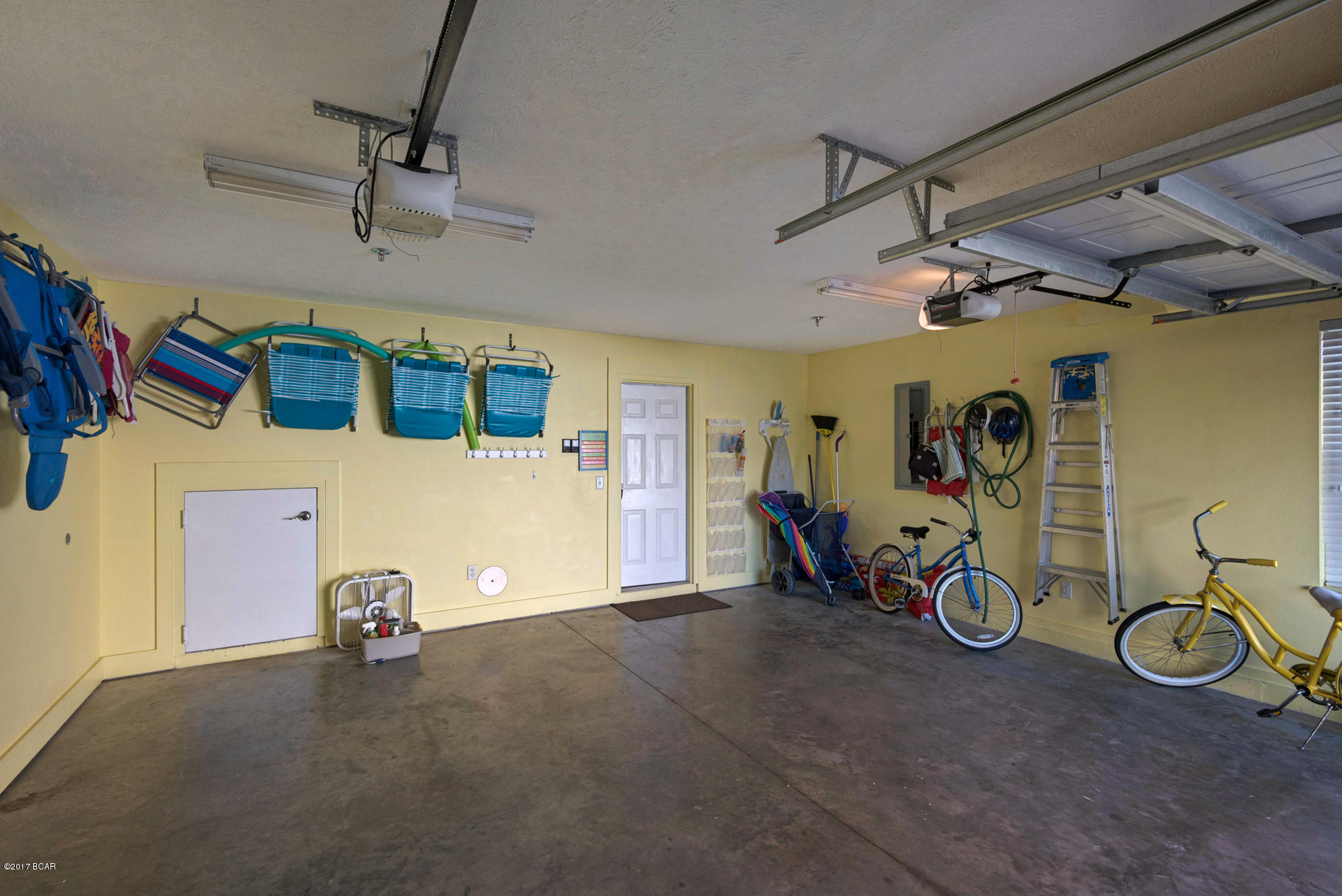 Casa Del Mar - Residential