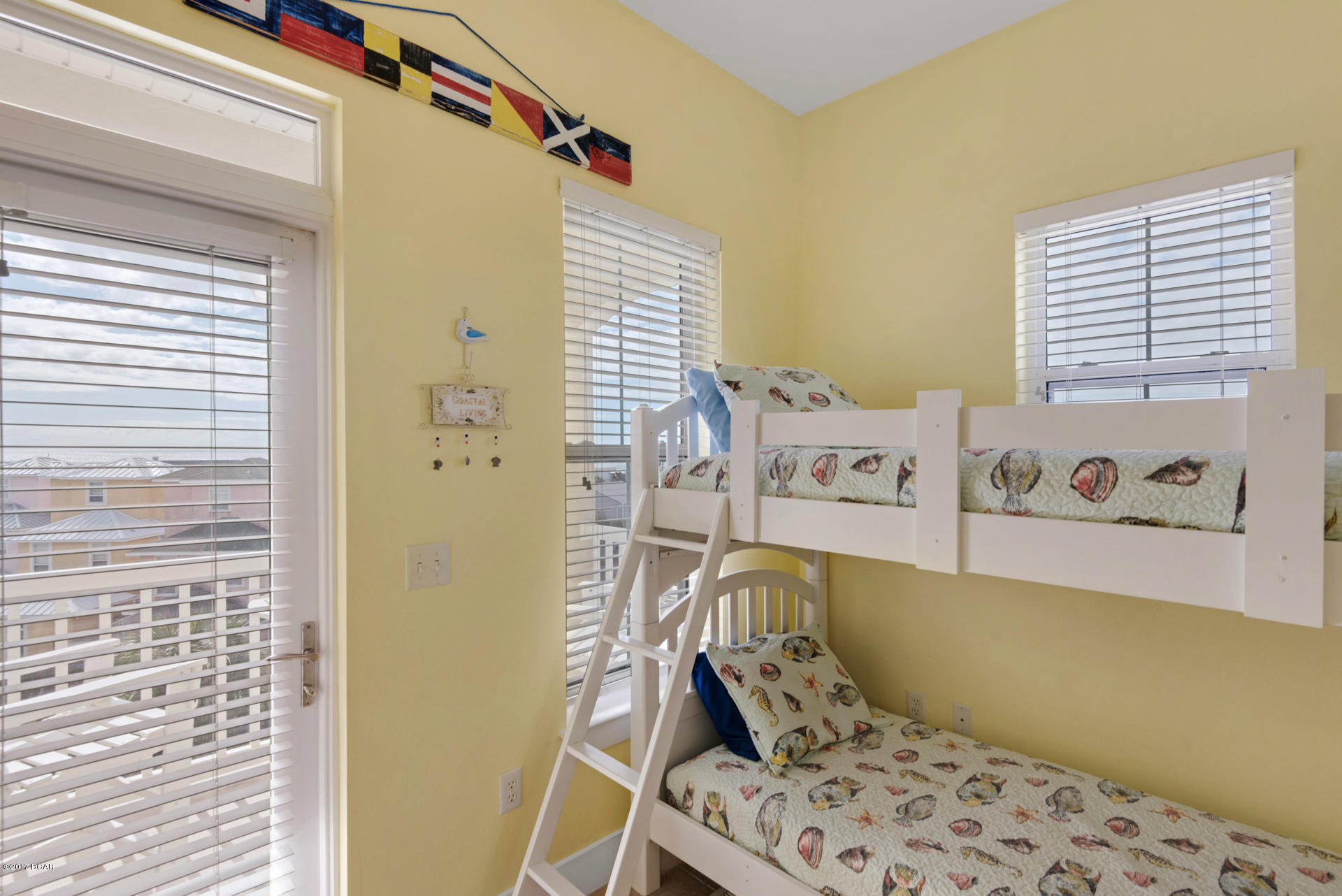 Casa Del Mar - Residential