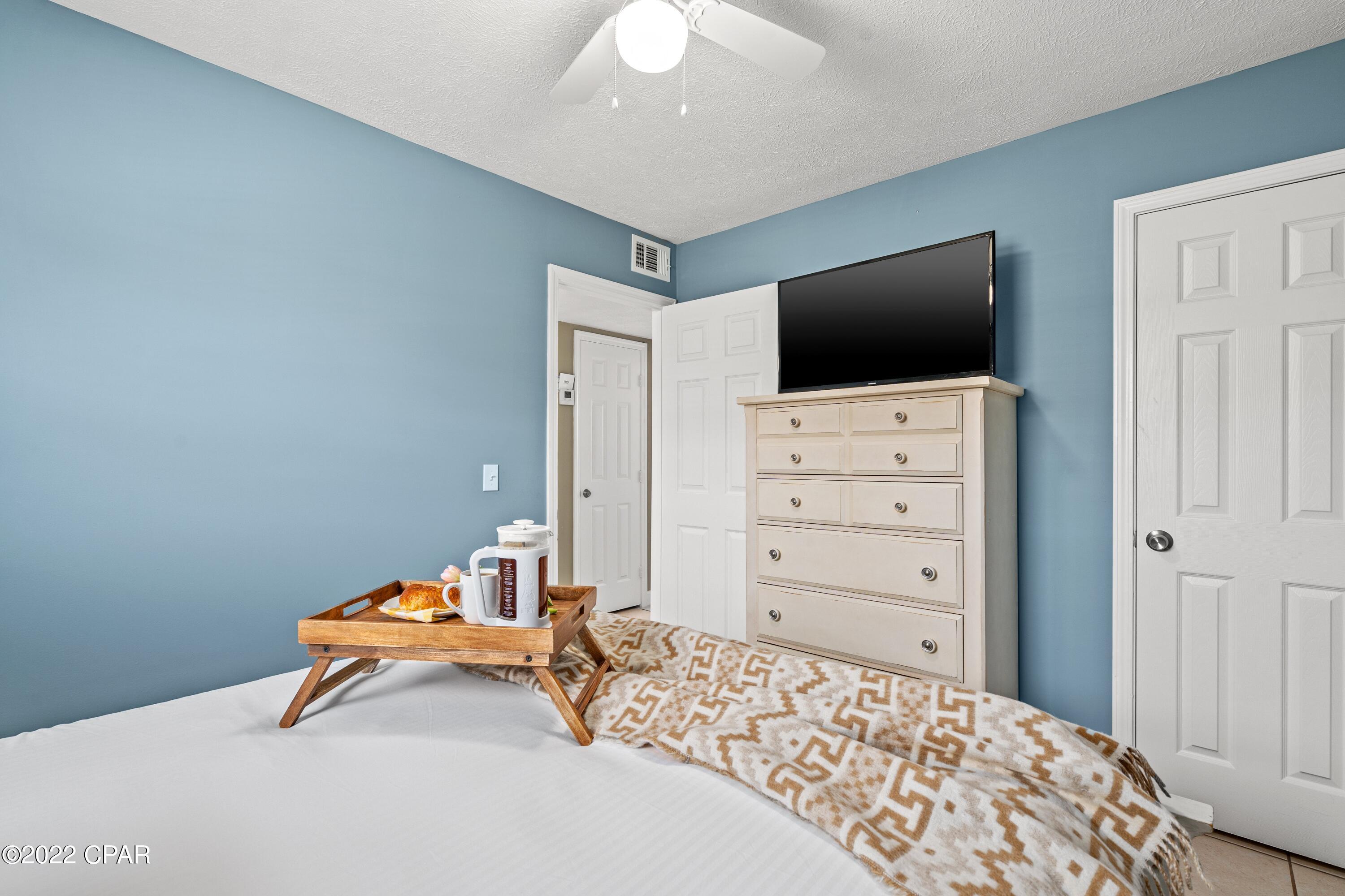 Embarcadero - Residential Lease