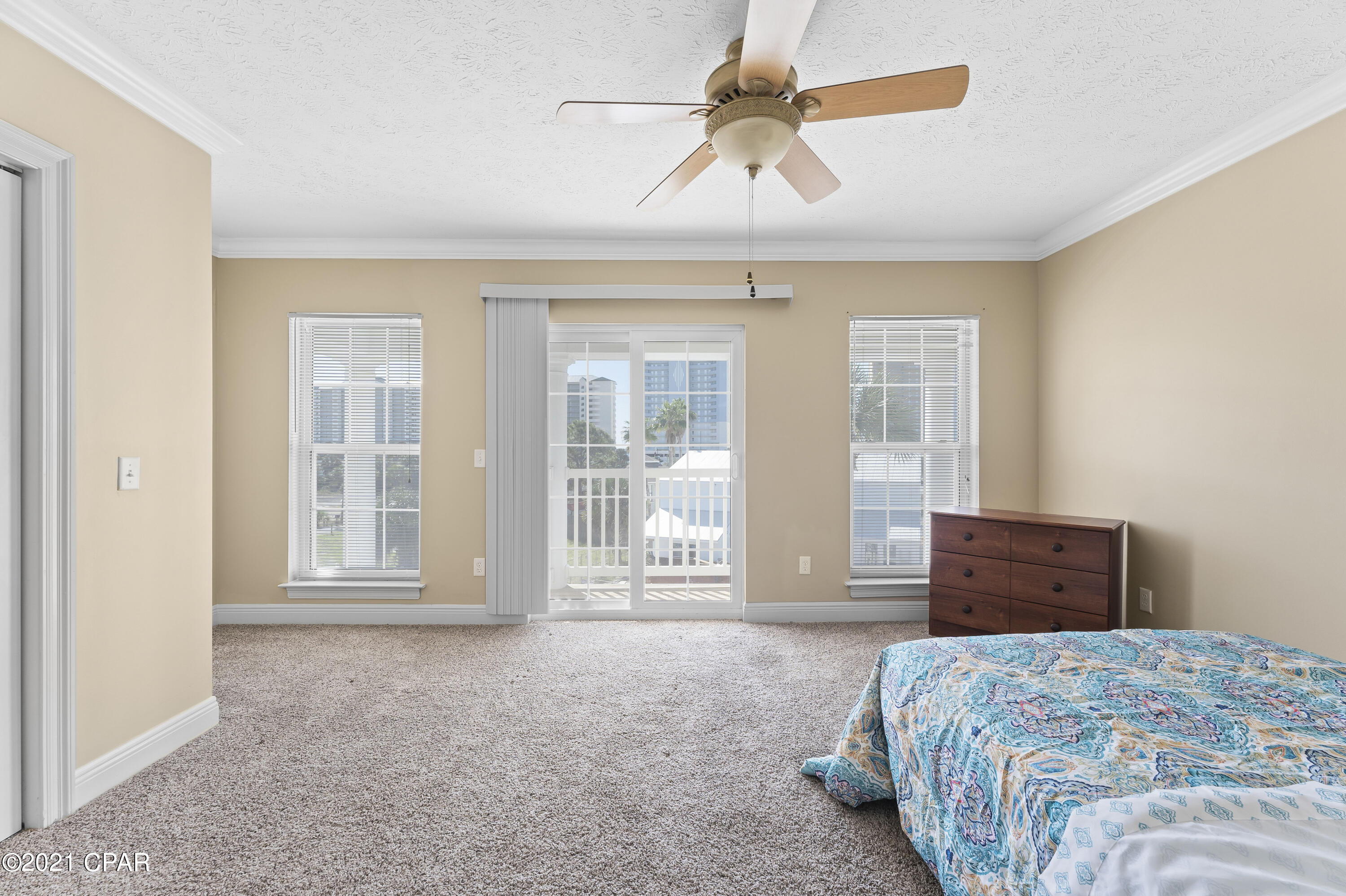 Long Beach 3rd - Residential