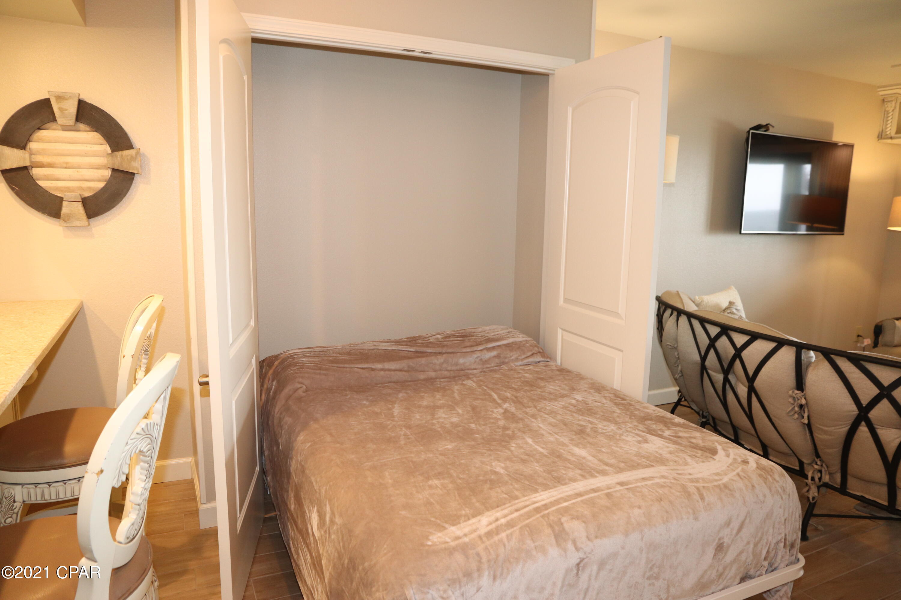 The Commodore - Residential