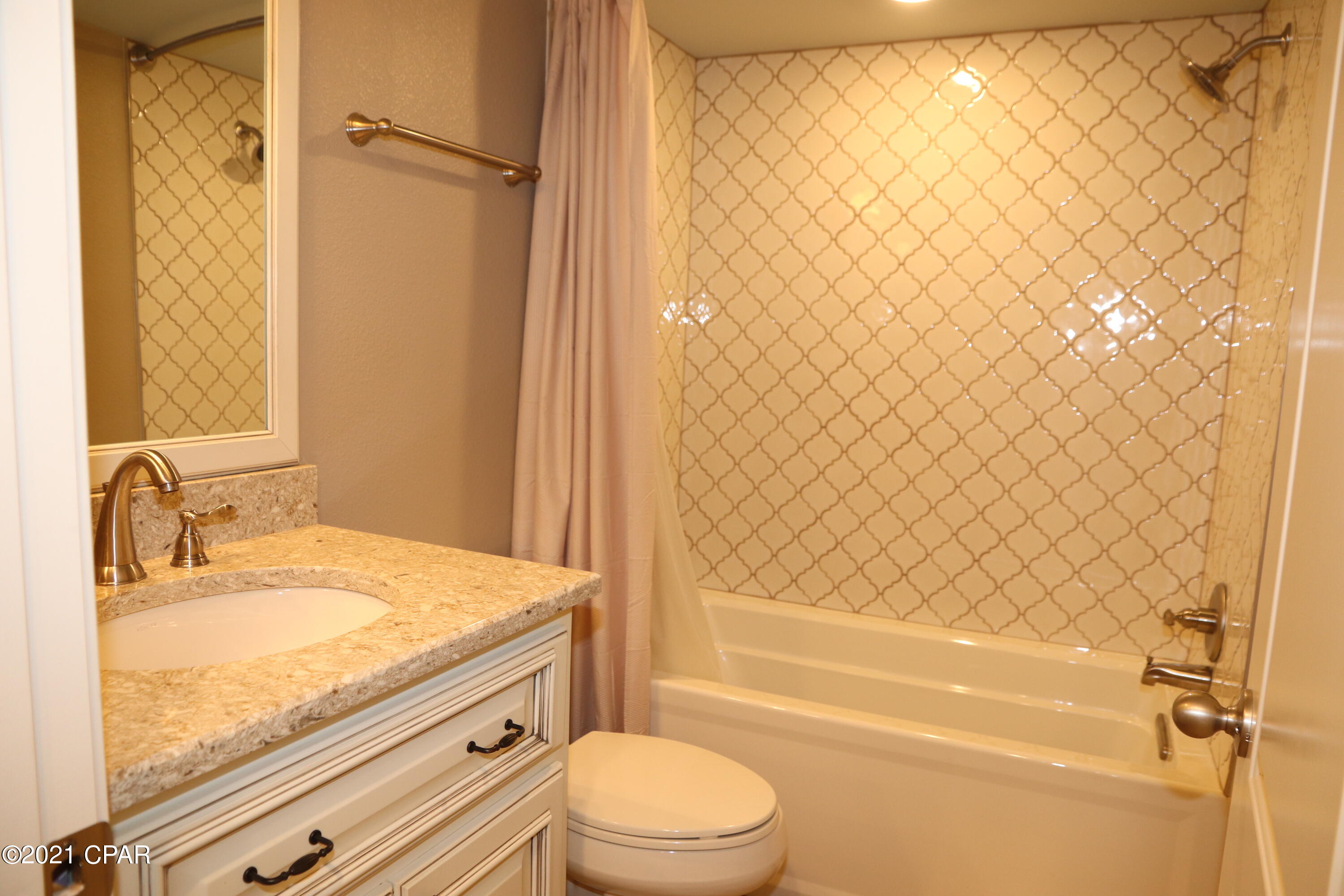 The Commodore - Residential